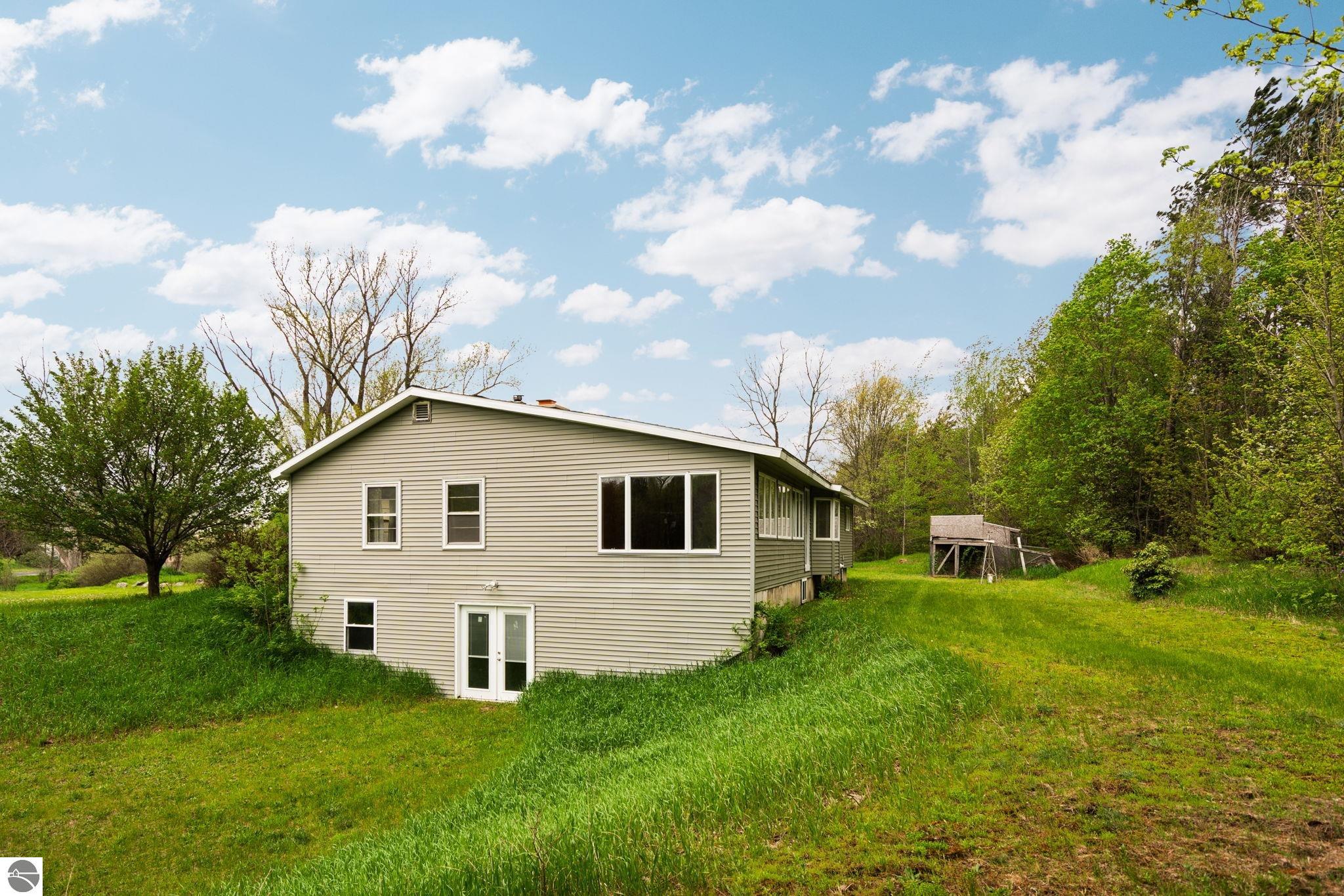 2631 Sparling Road