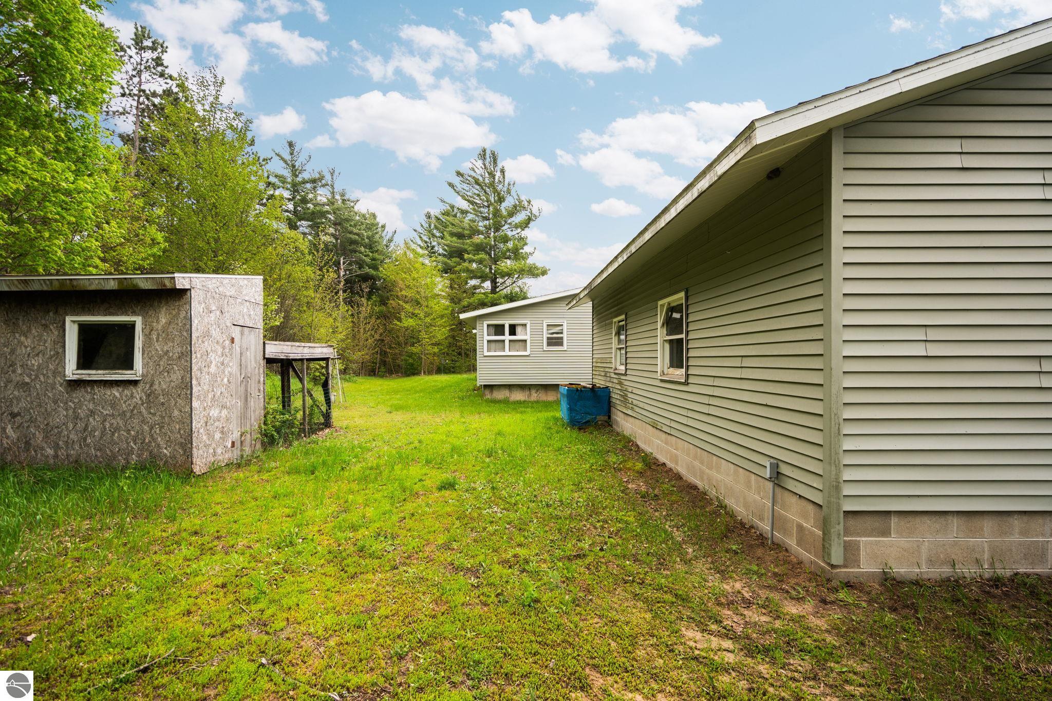 2631 Sparling Road