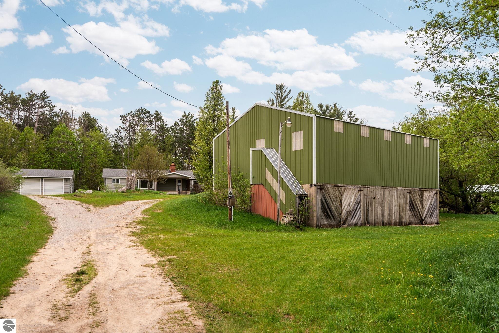 2631 Sparling Road