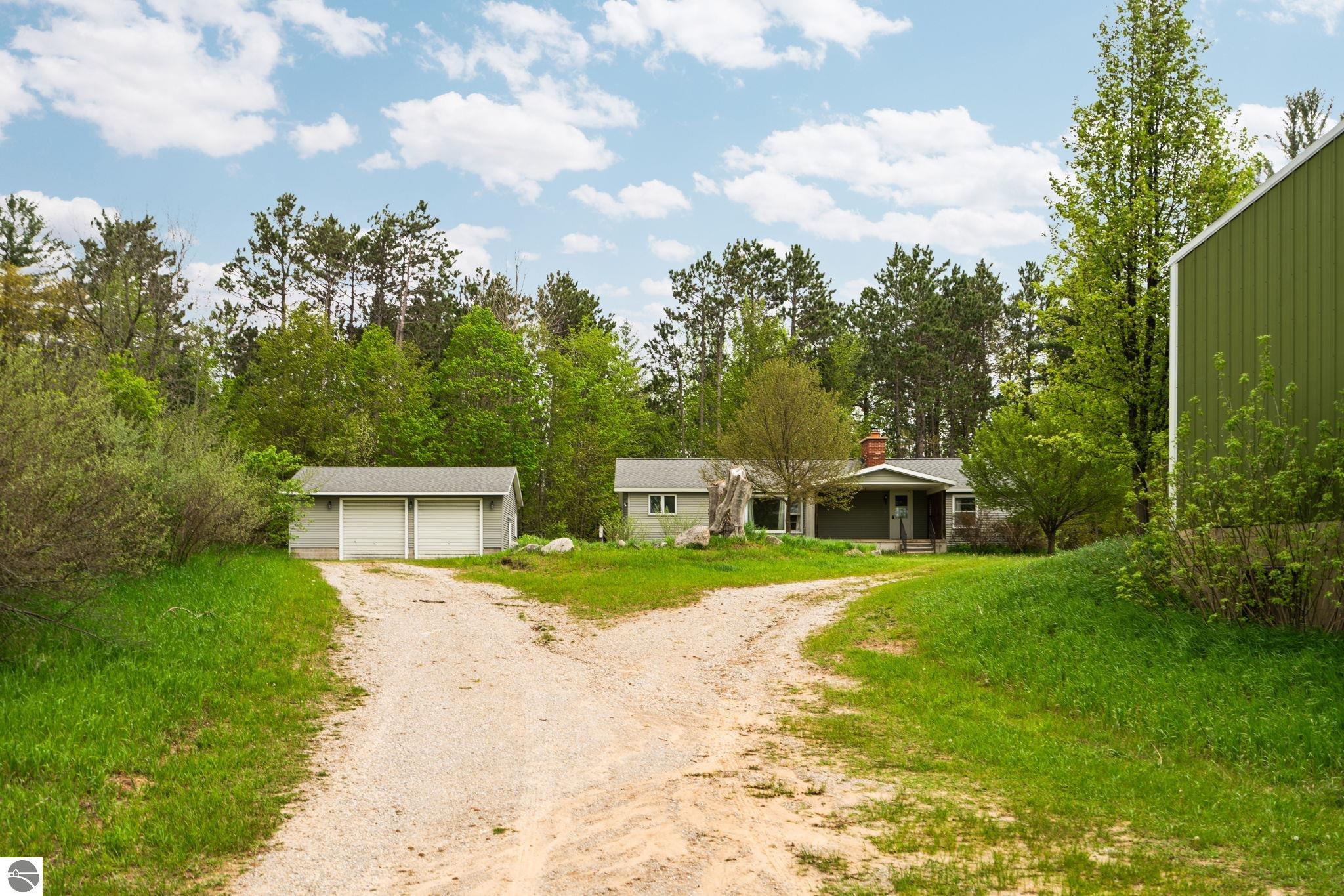2631 Sparling Road