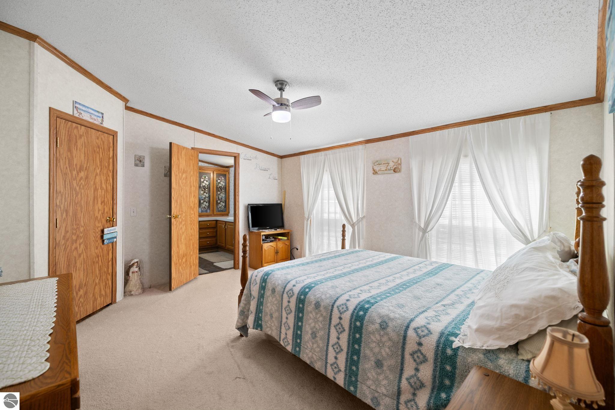10908 Vans Lane