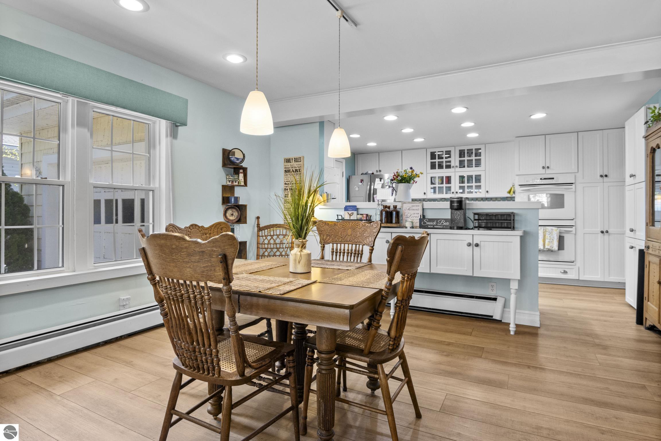 340 S East Bay Boulevard