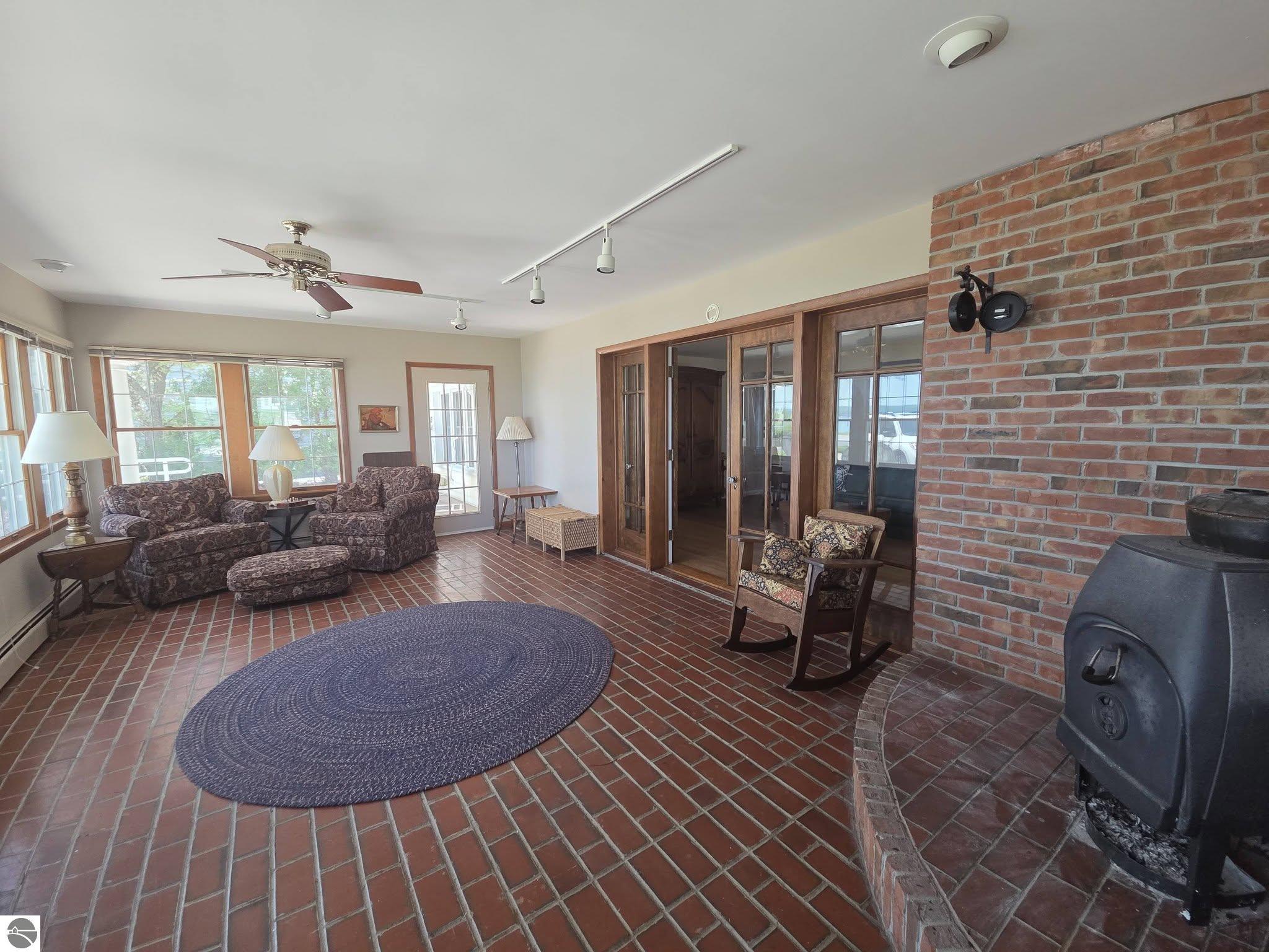 340 S East Bay Boulevard