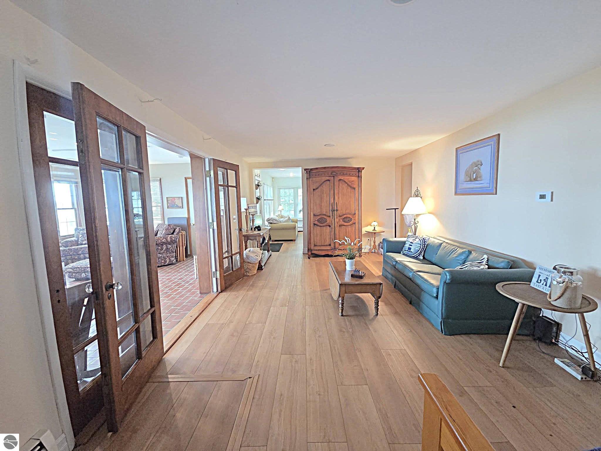 340 S East Bay Boulevard