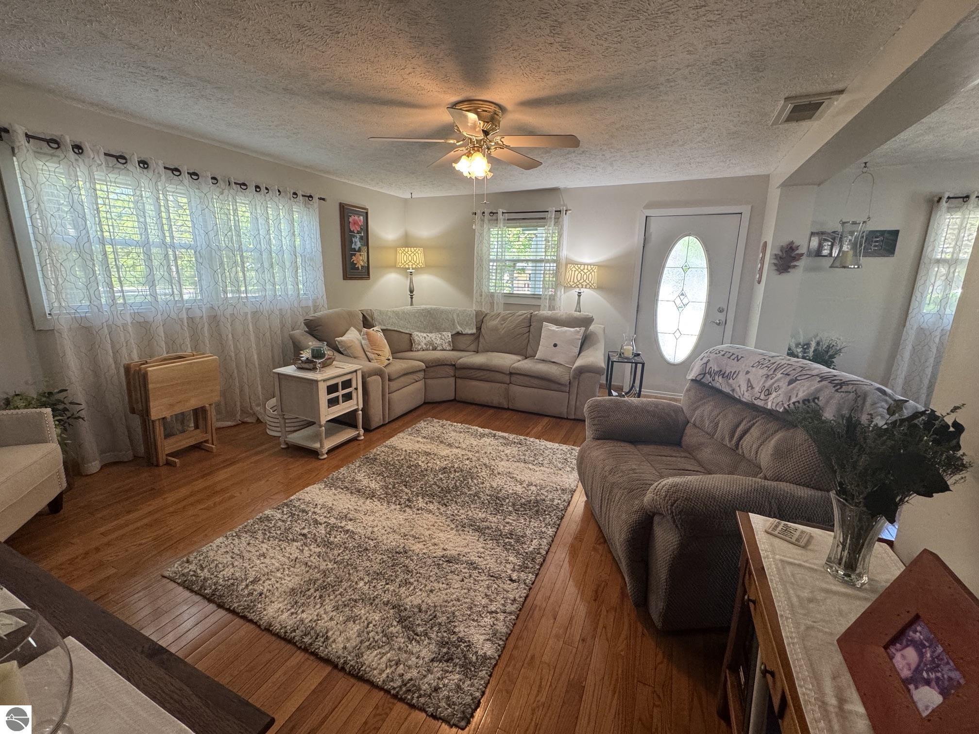146 E Sixteenth Street