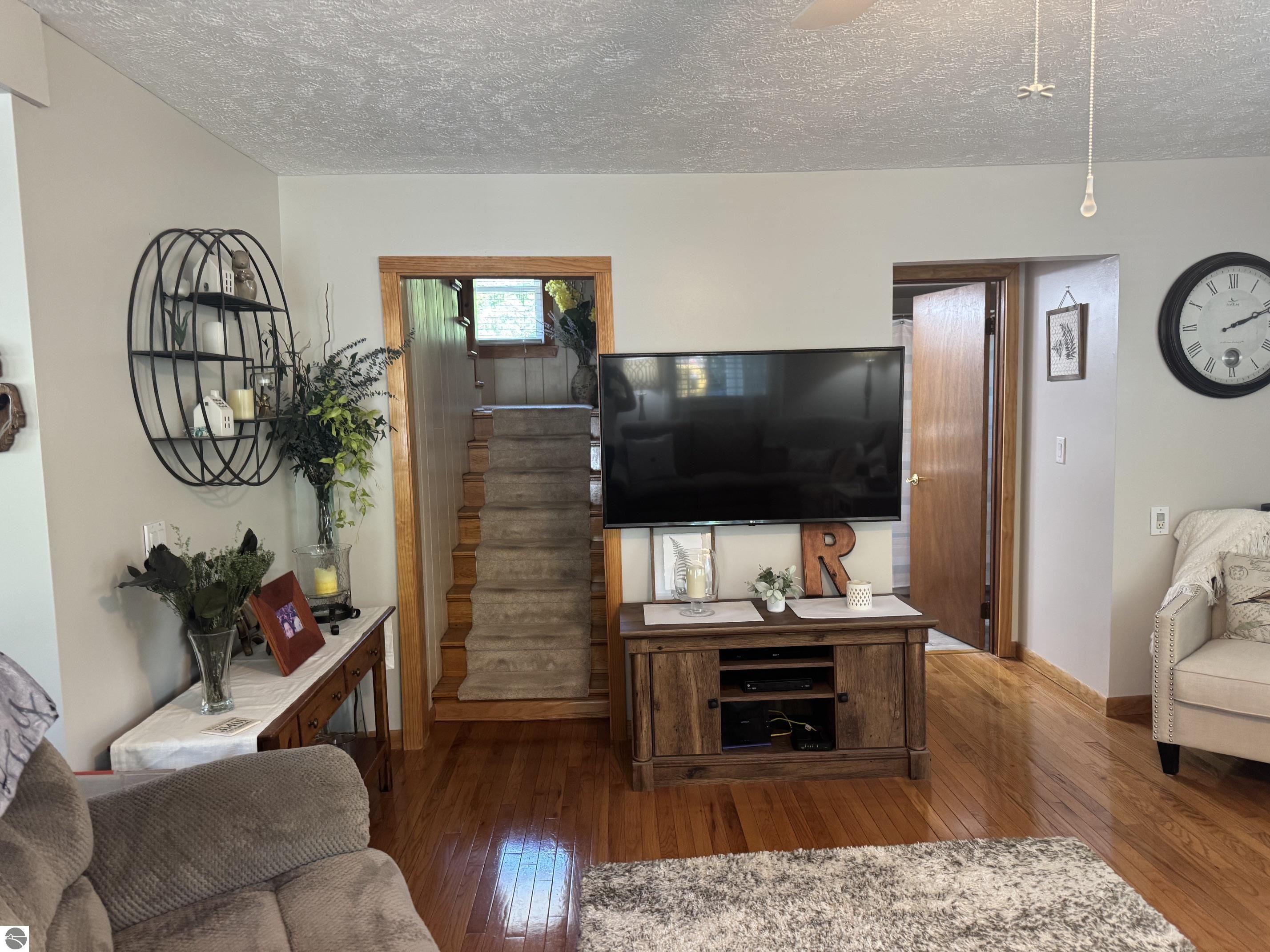 146 E Sixteenth Street