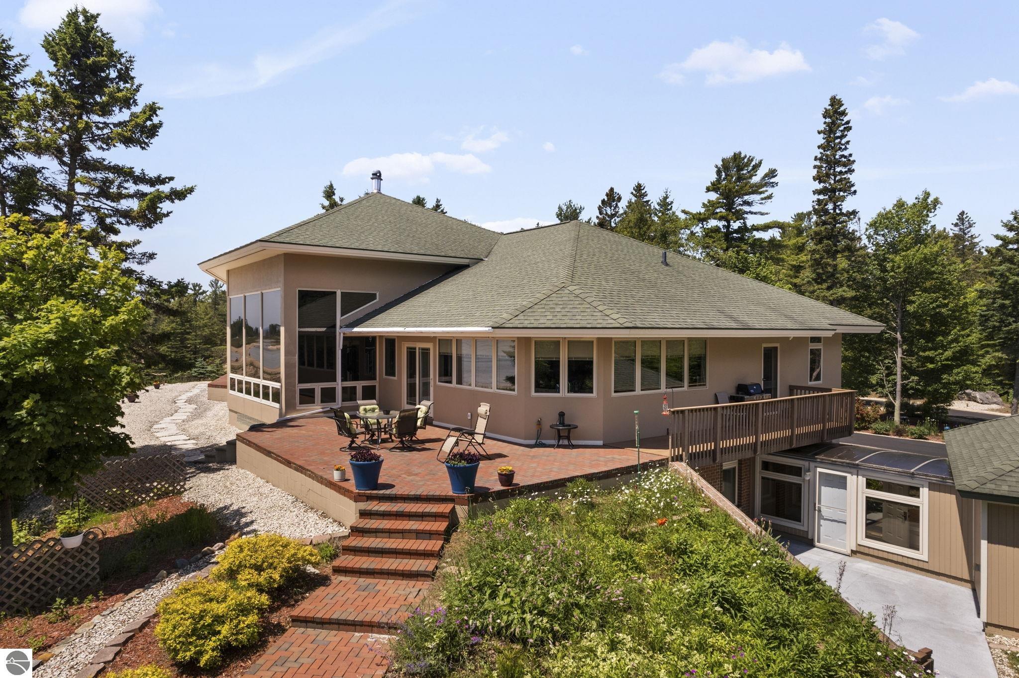 5343 Michibay Drive