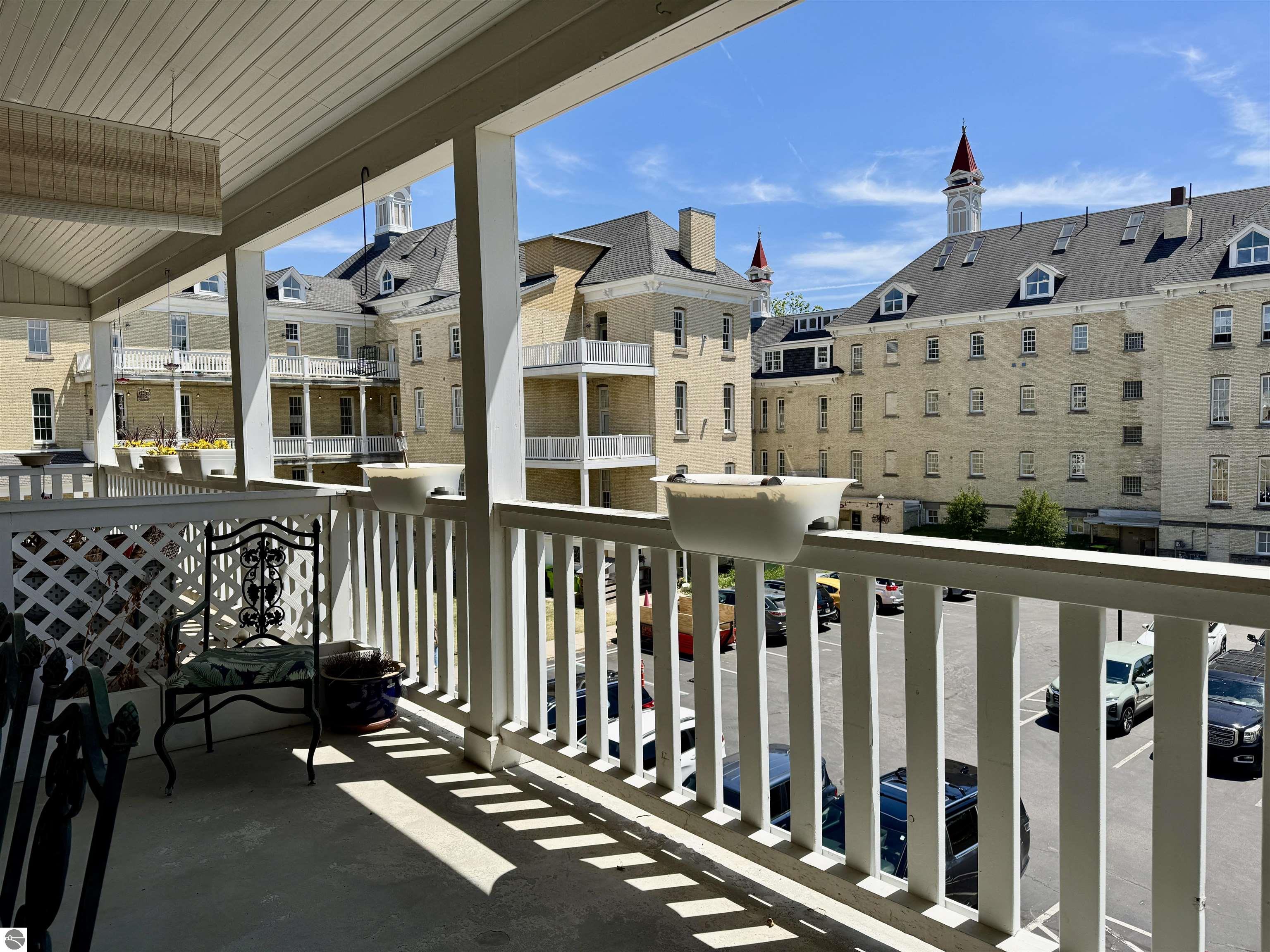 810-201 Cottageview Drive # 201