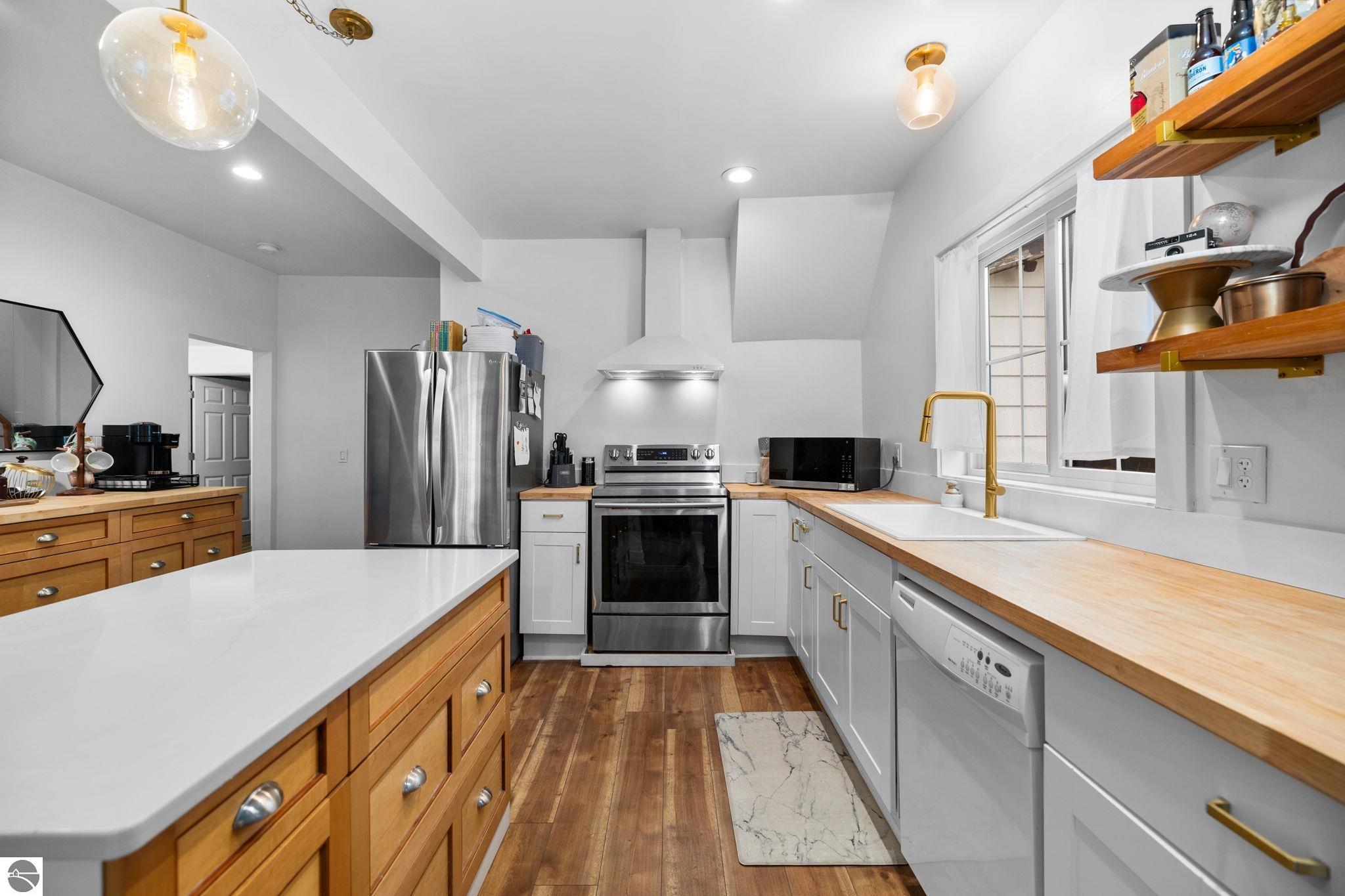 210 E Fourteenth Street