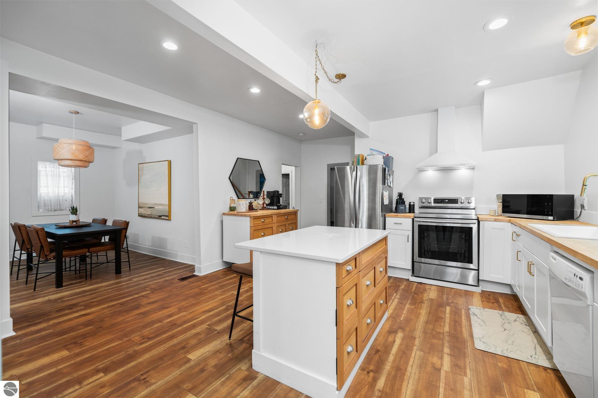 210 E Fourteenth Street