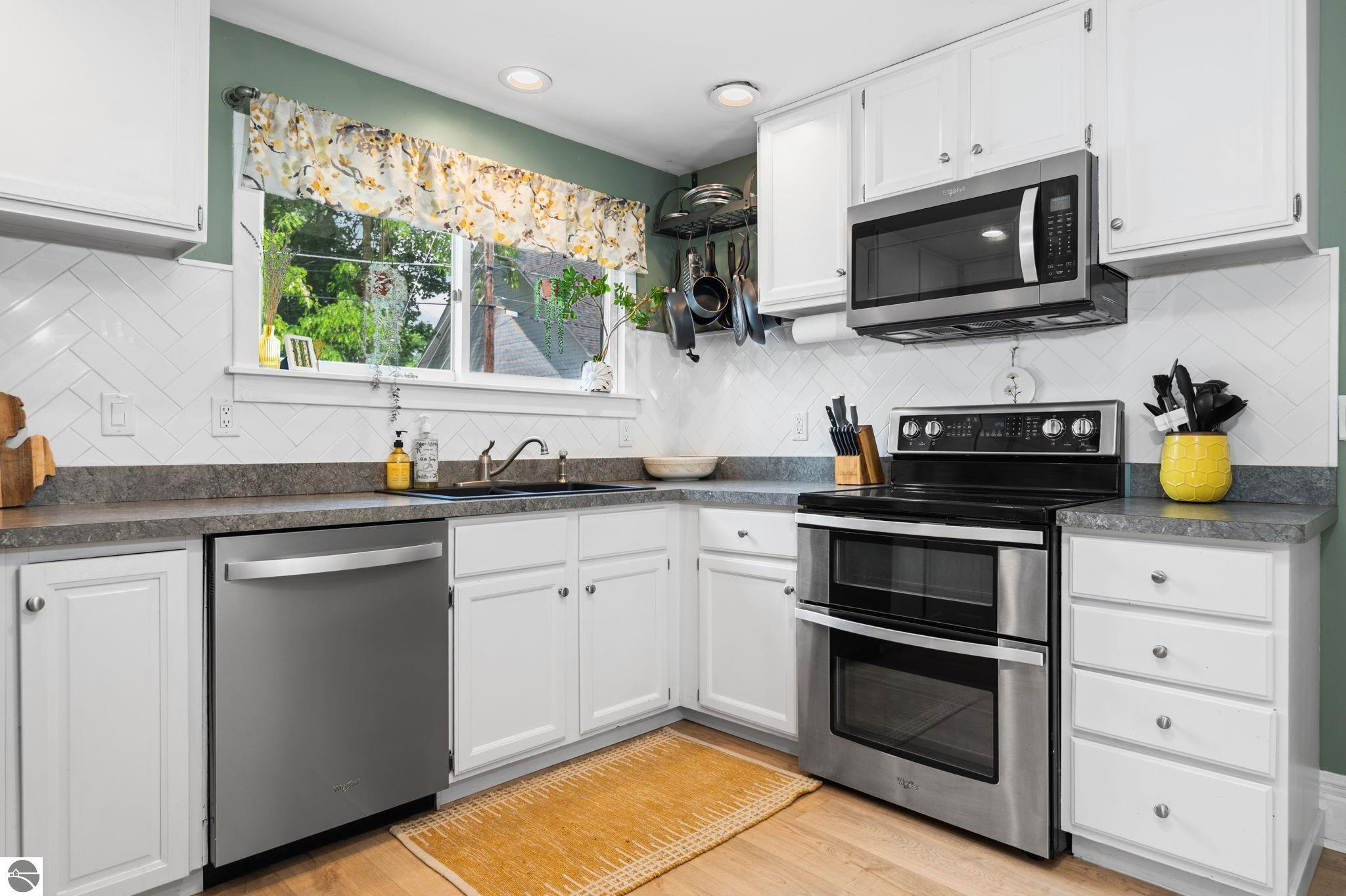 115 E Thirteenth Street