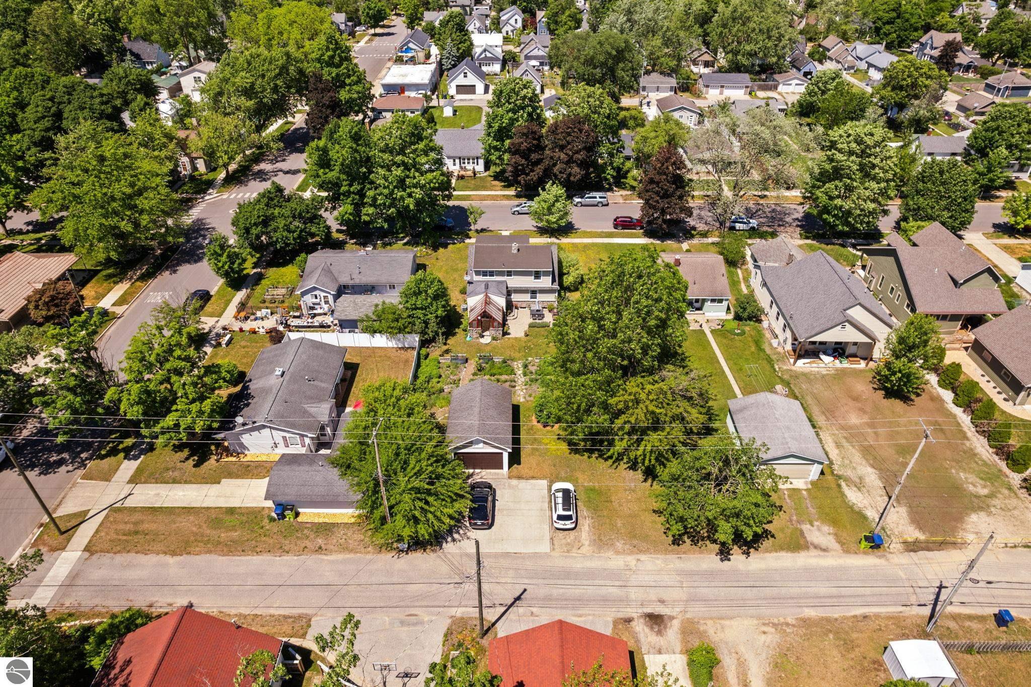 535 W Twelfth Street
