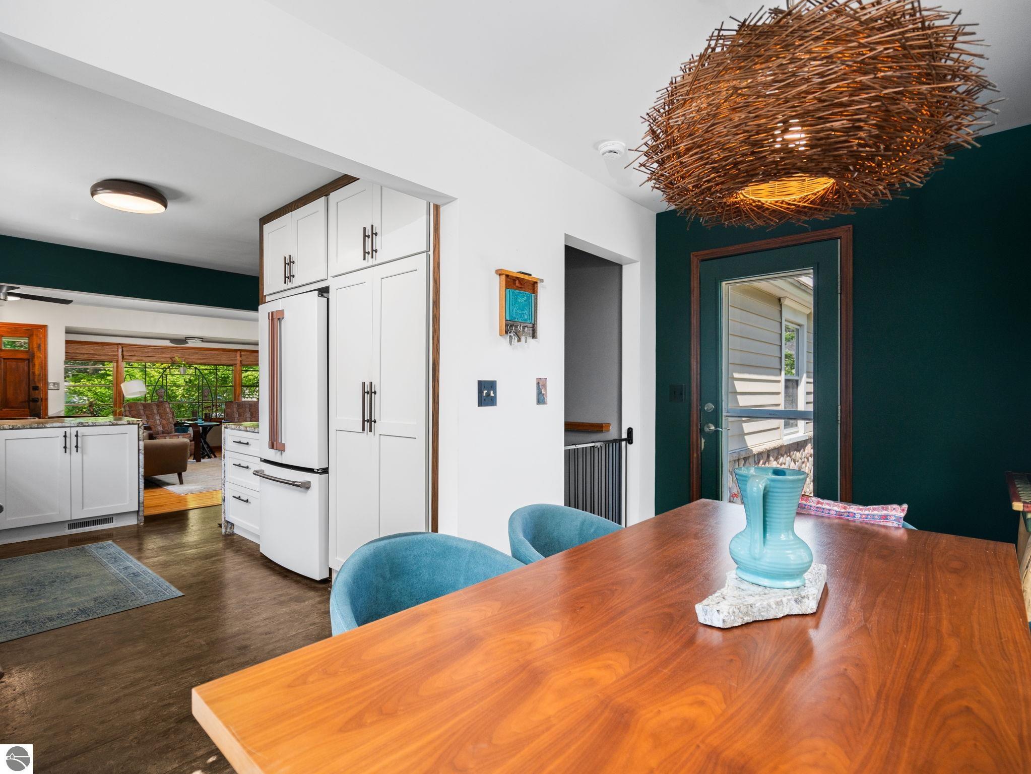 535 W Twelfth Street