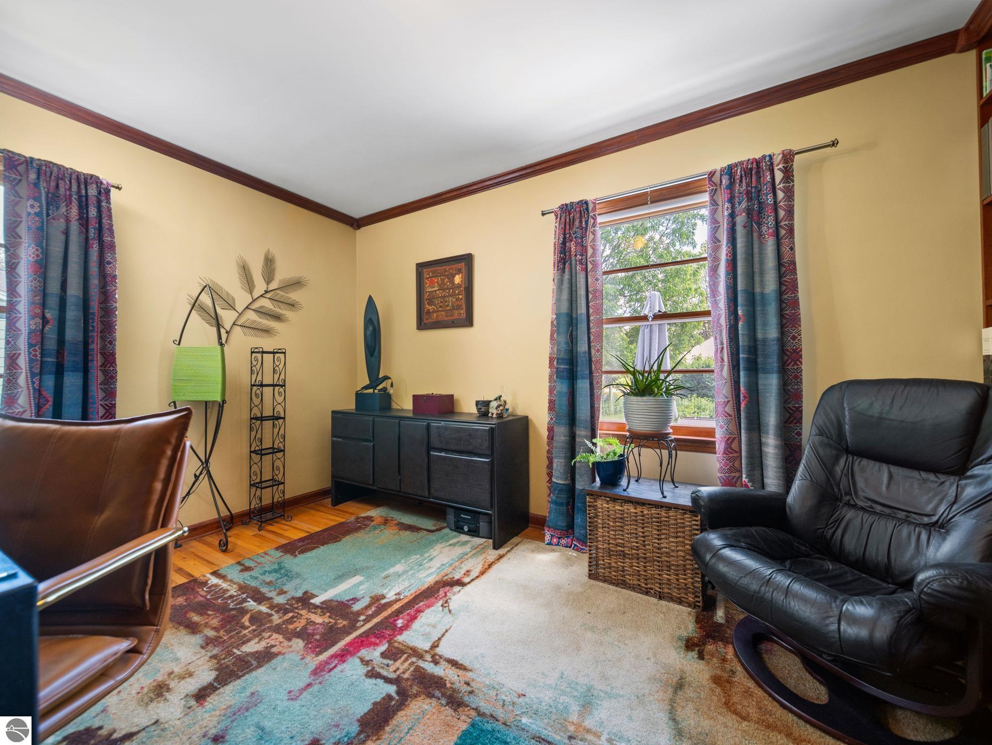 535 W Twelfth Street