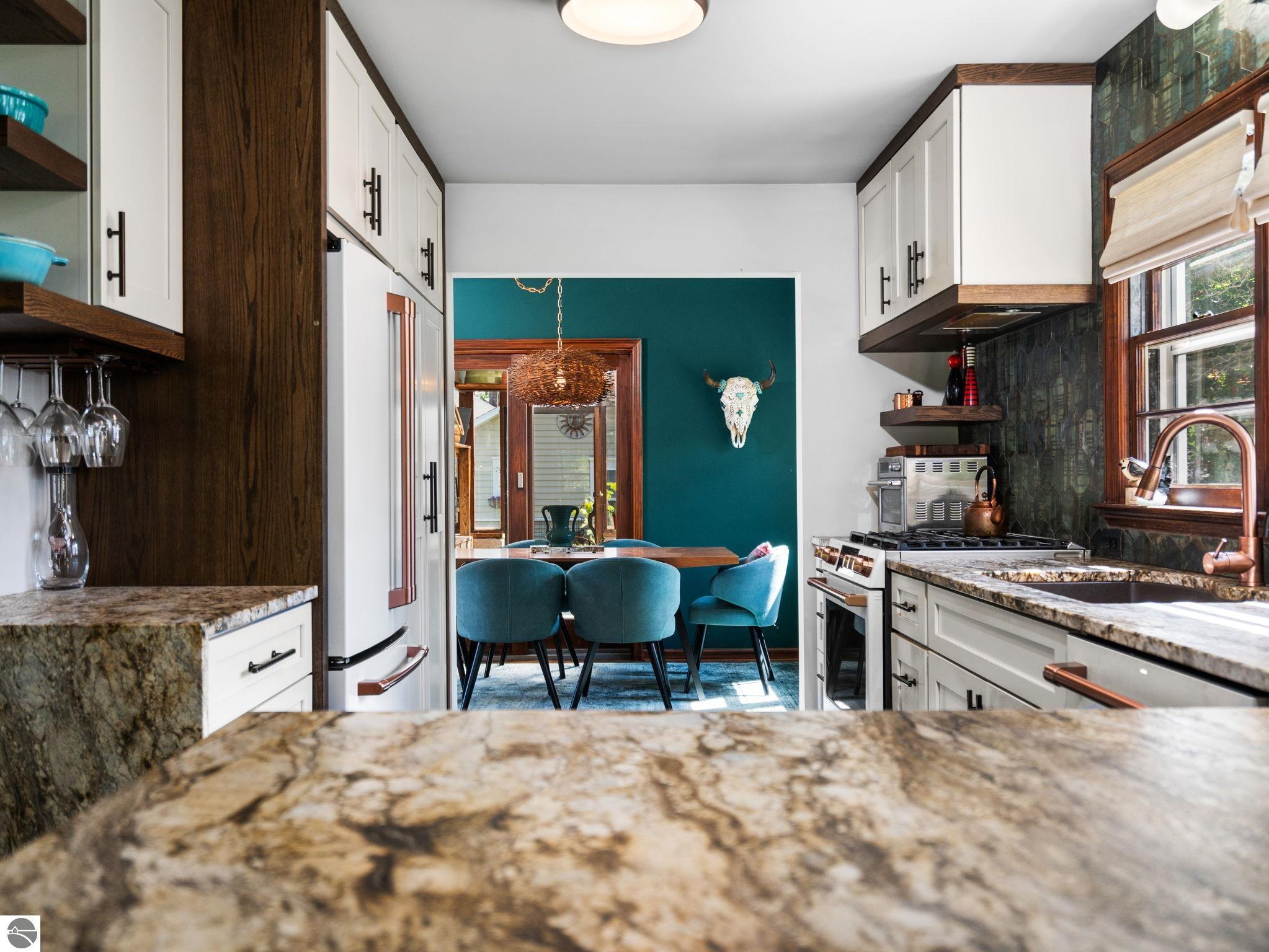 535 W Twelfth Street