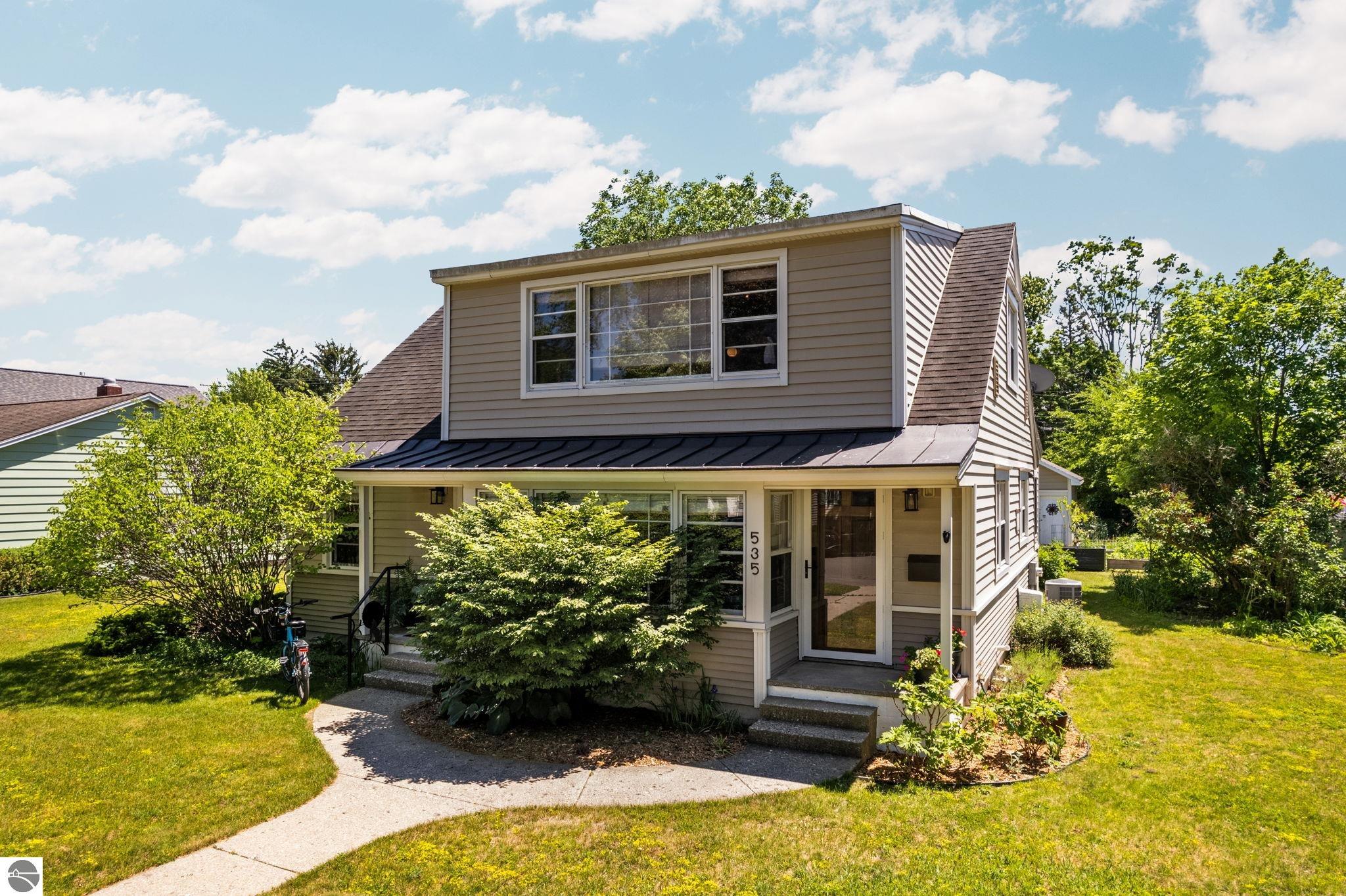 535 W Twelfth Street