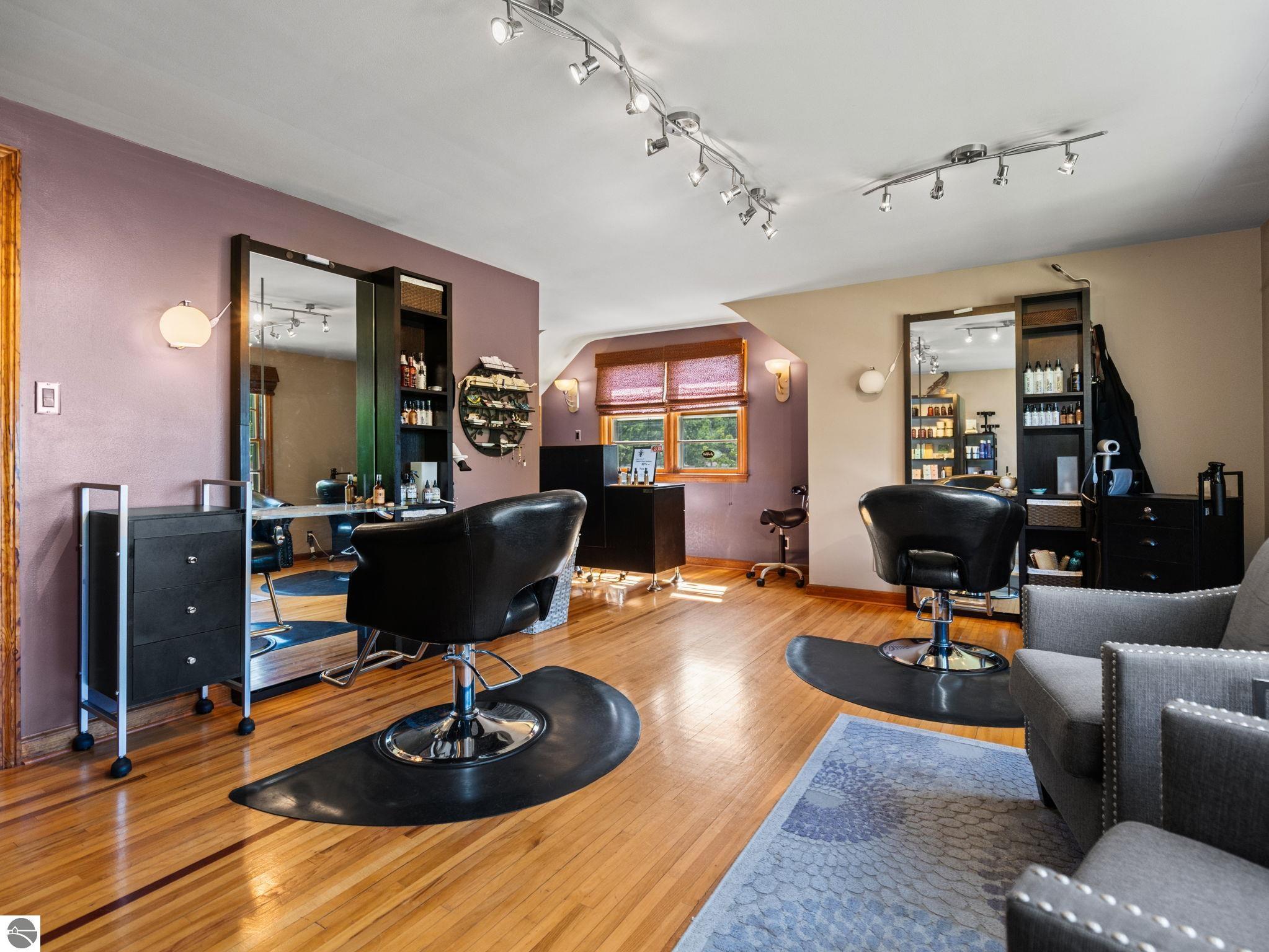 535 W Twelfth Street