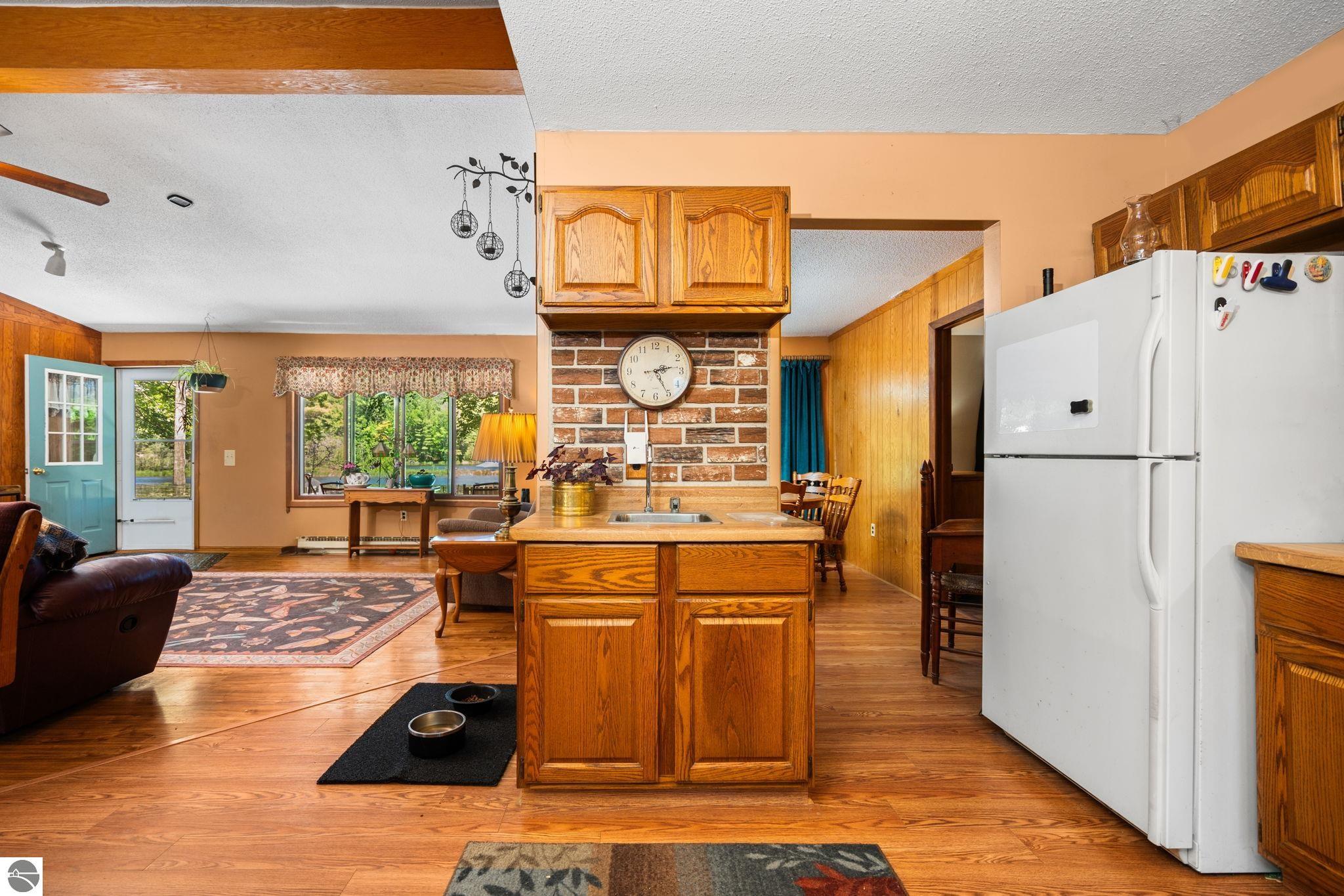 5596 NE Rita Drive