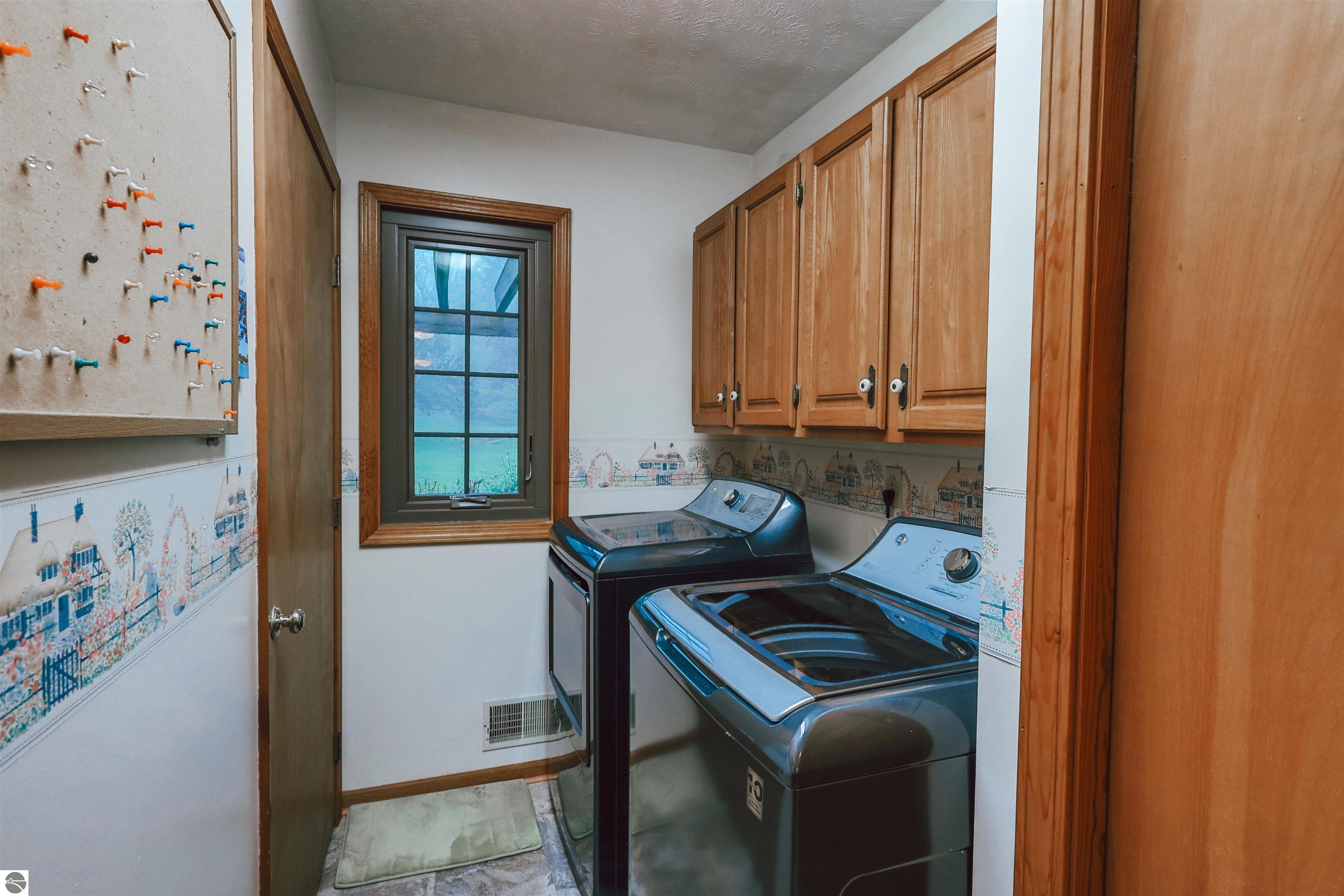 13686 Hedeen Drive