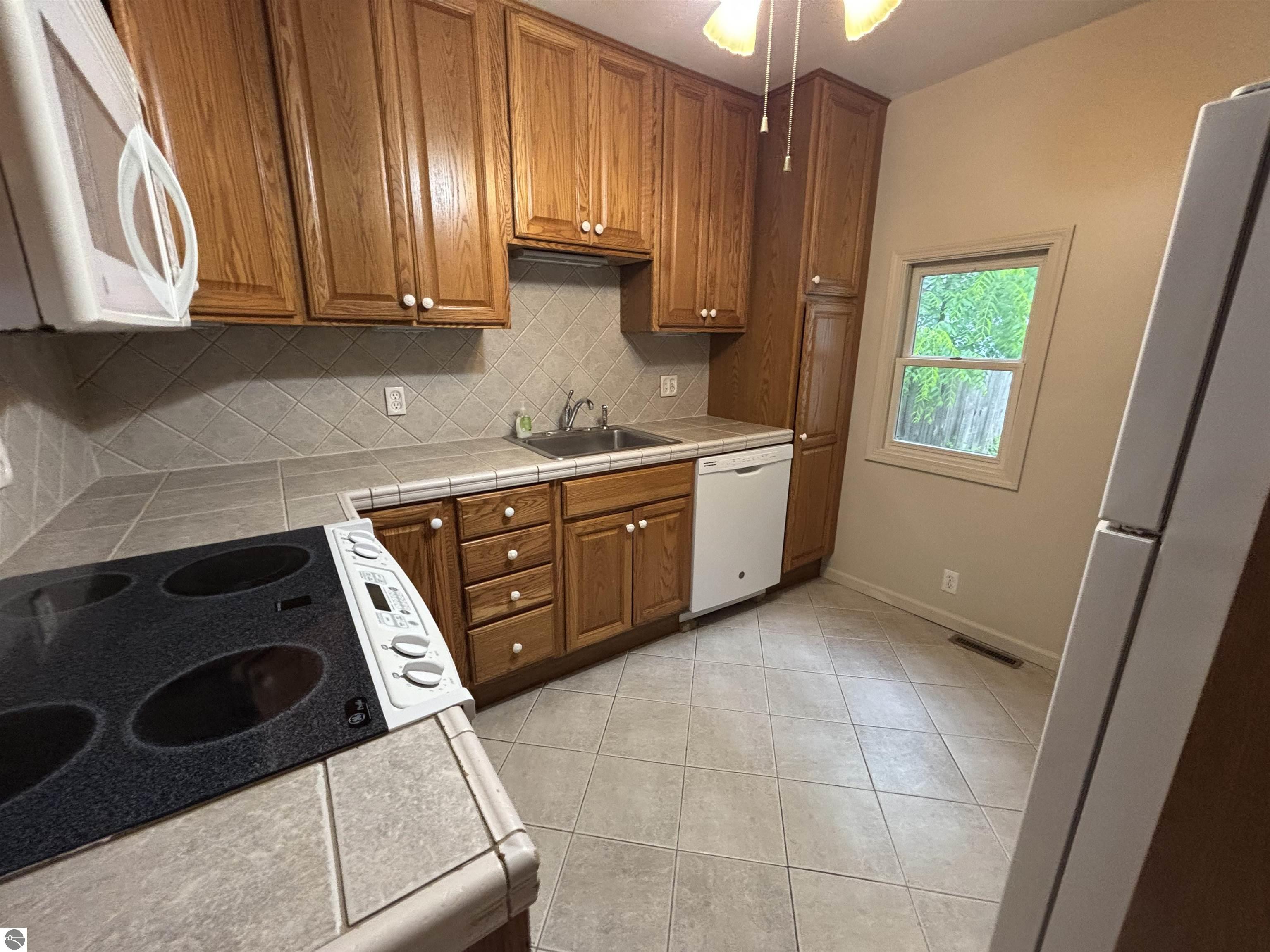 215 W Tenth Street