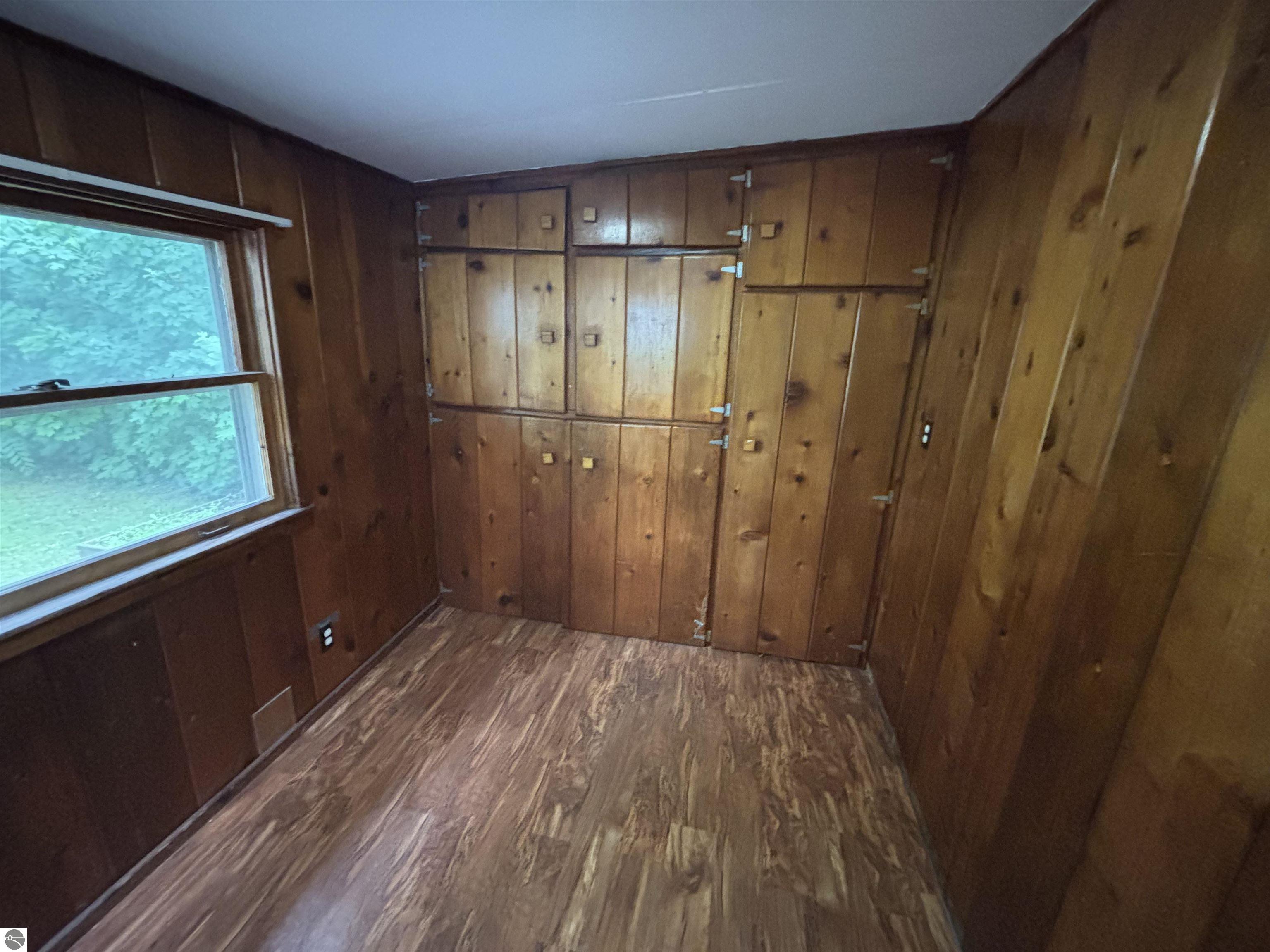 215 W Tenth Street