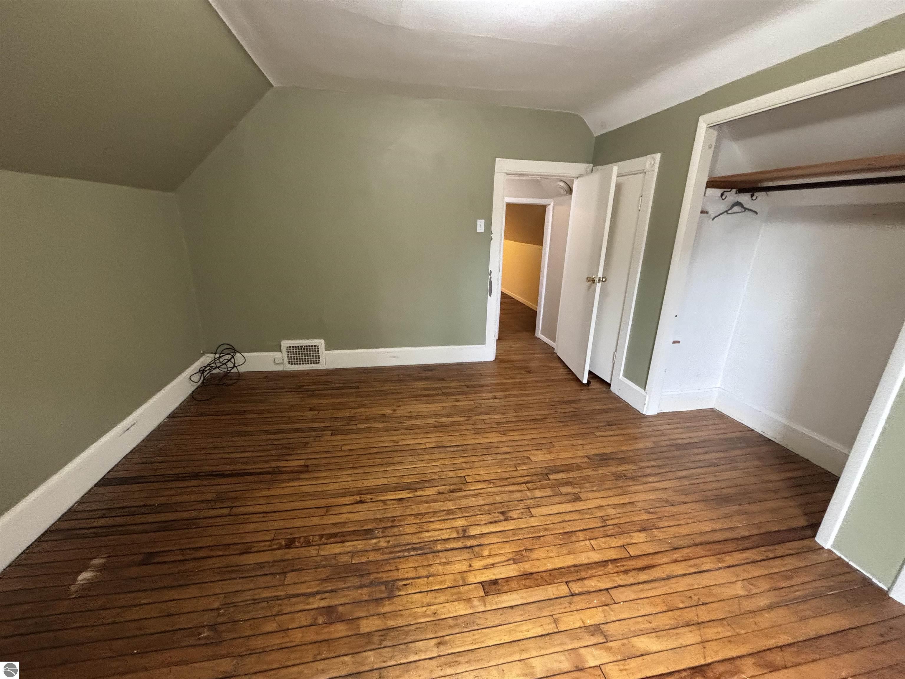 215 W Tenth Street