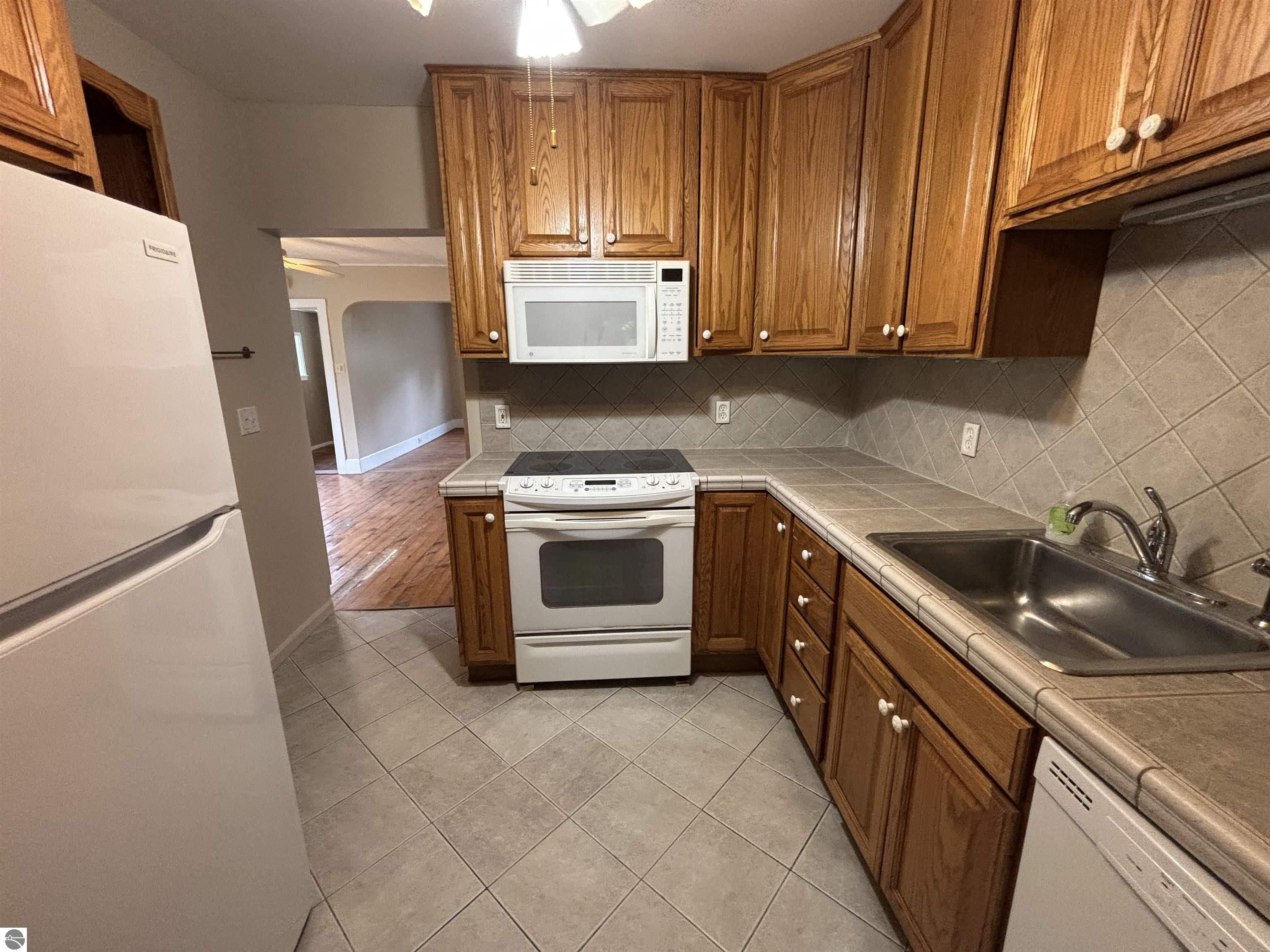215 W Tenth Street