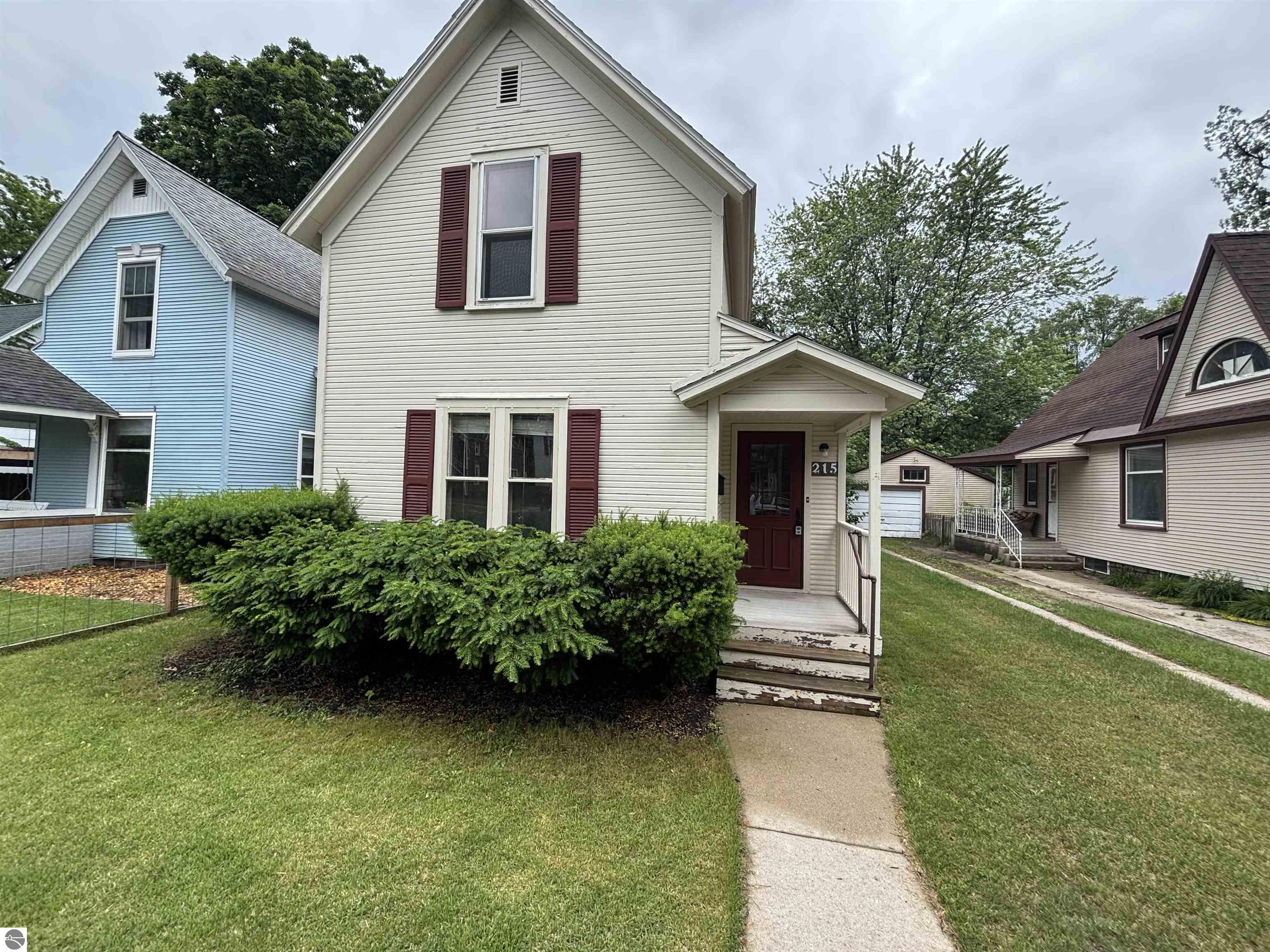 215 W Tenth Street