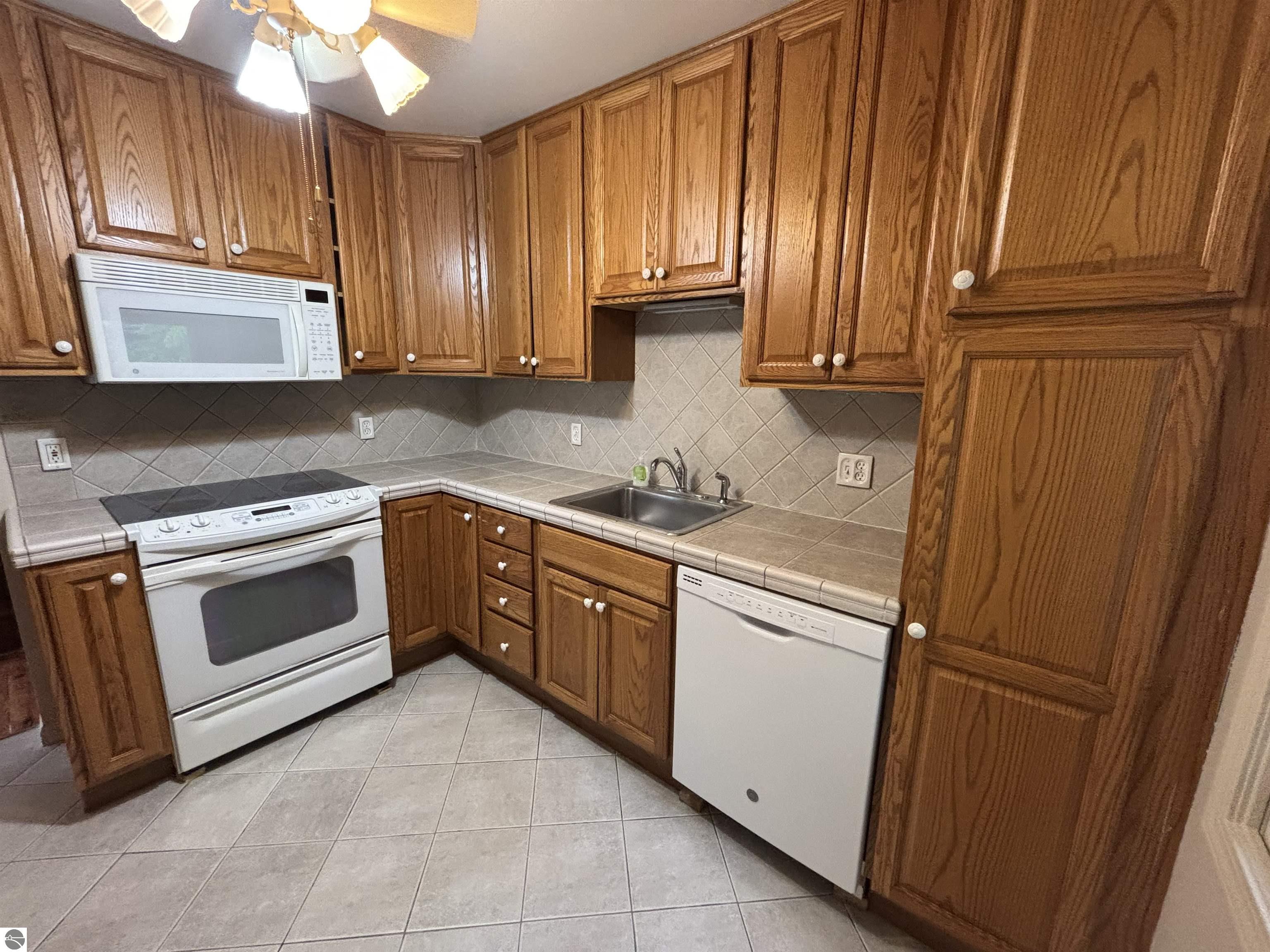 215 W Tenth Street