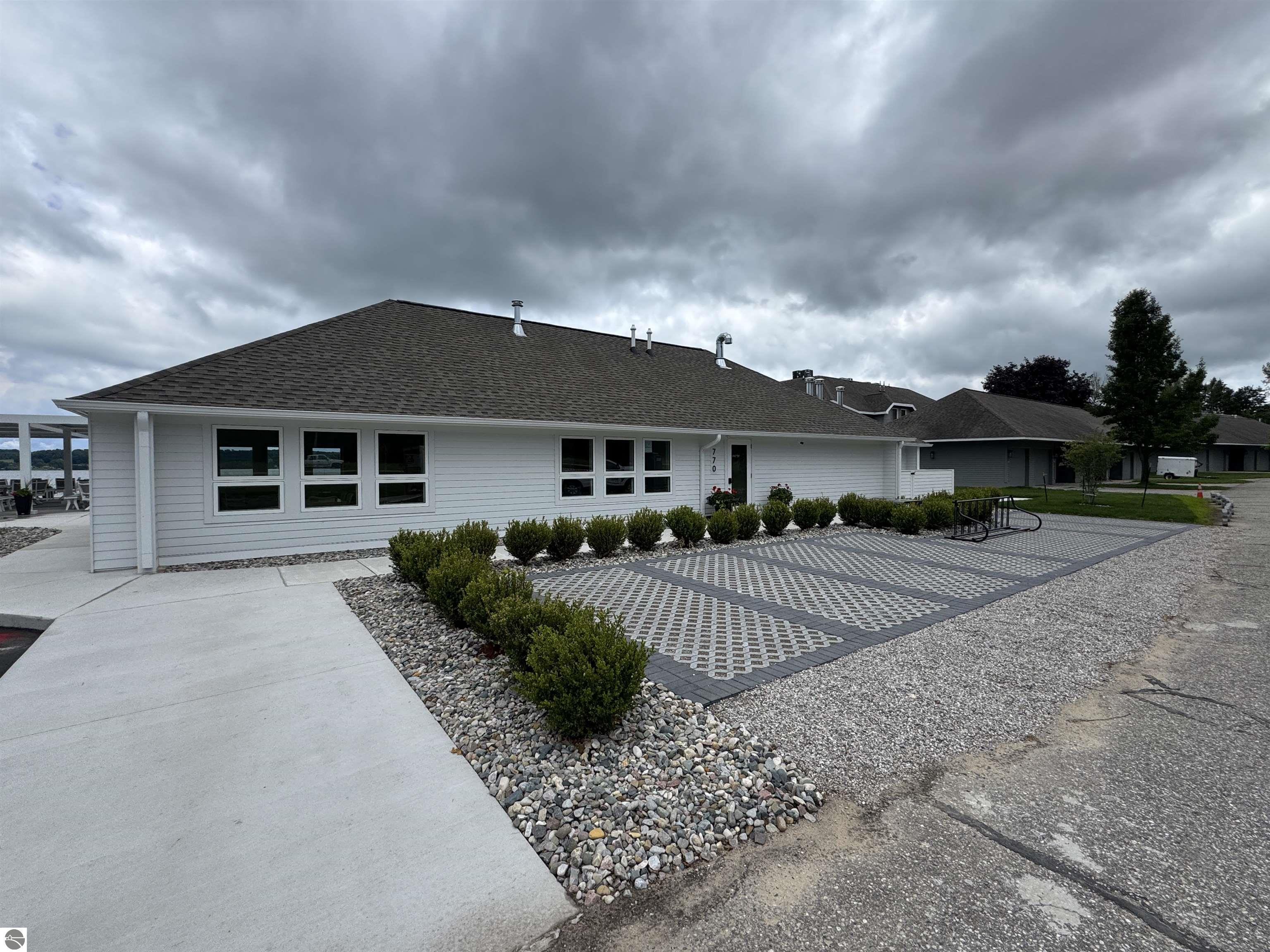 723 N Apple Tree Drive # 18