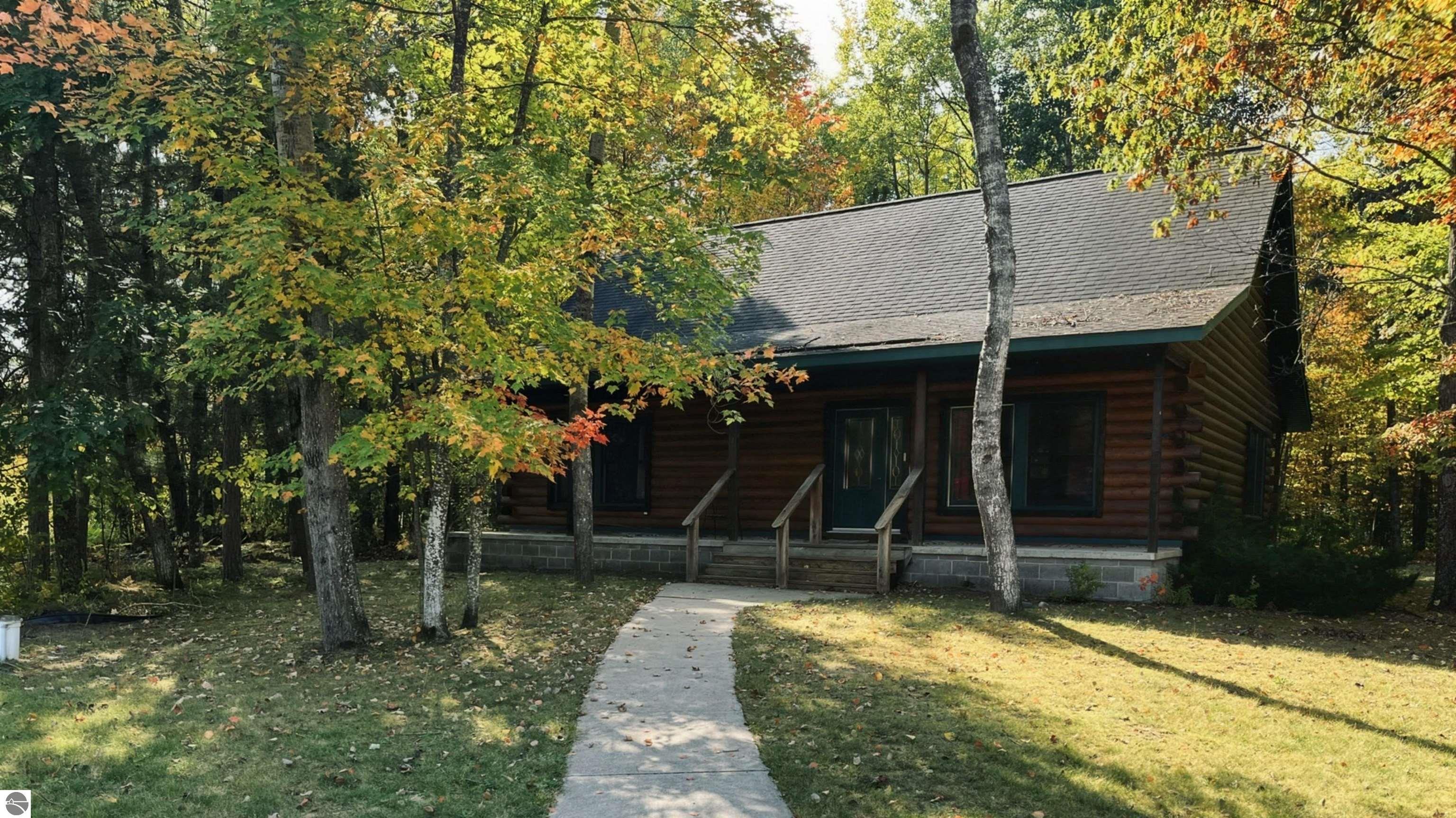 1967 NE Fairways Drive