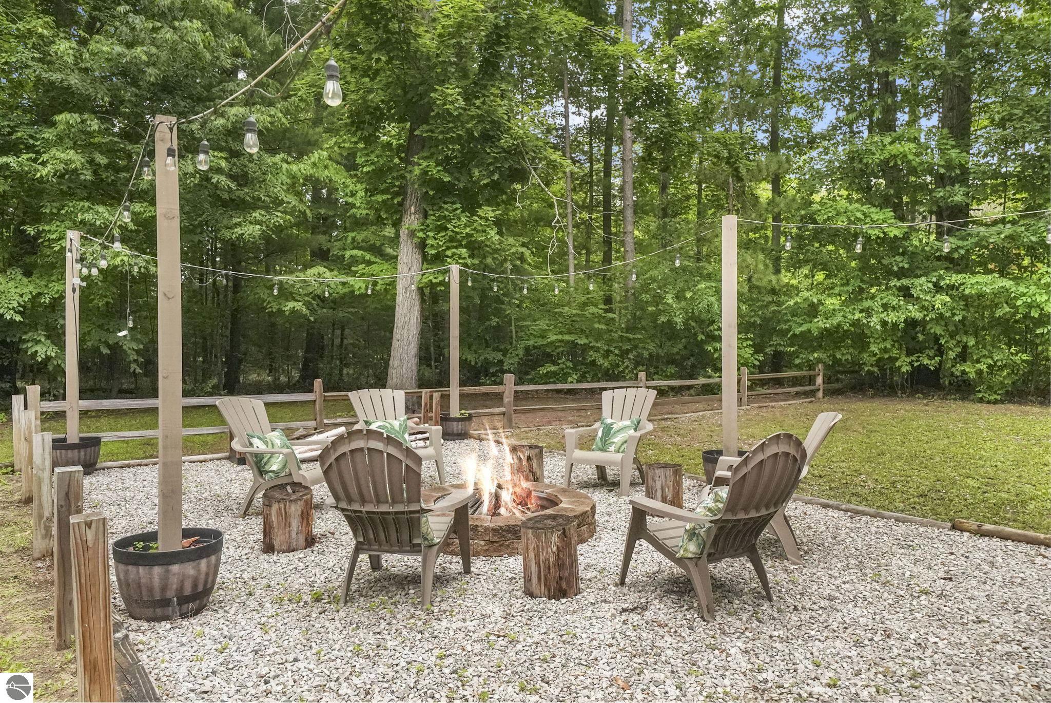 712 N South Long Lake Road