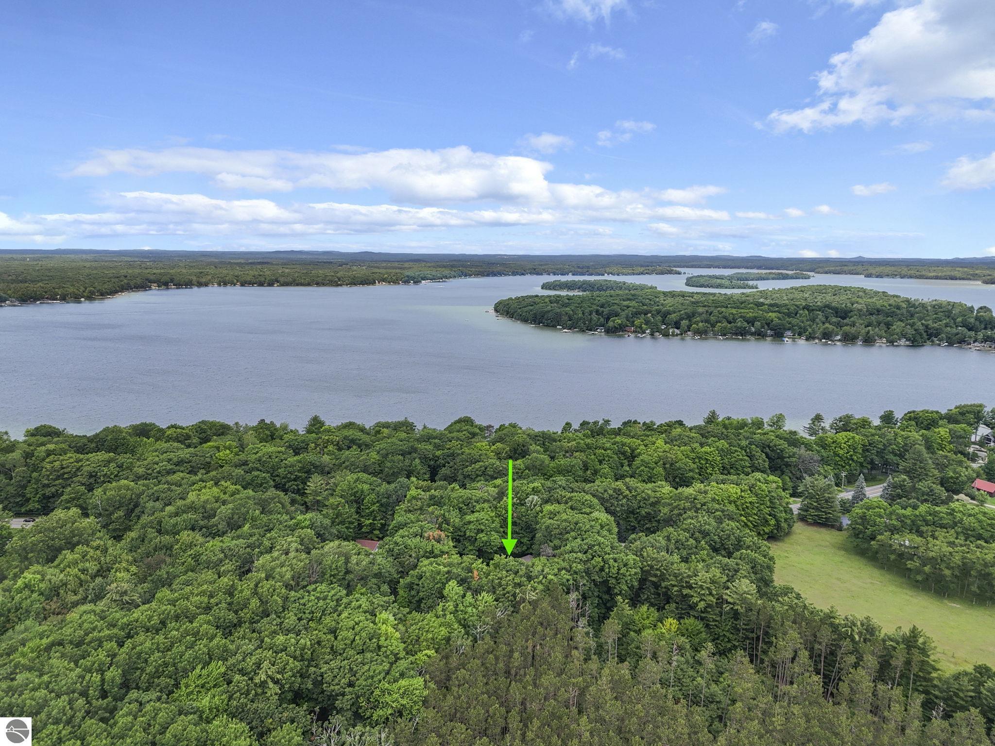712 N South Long Lake Road