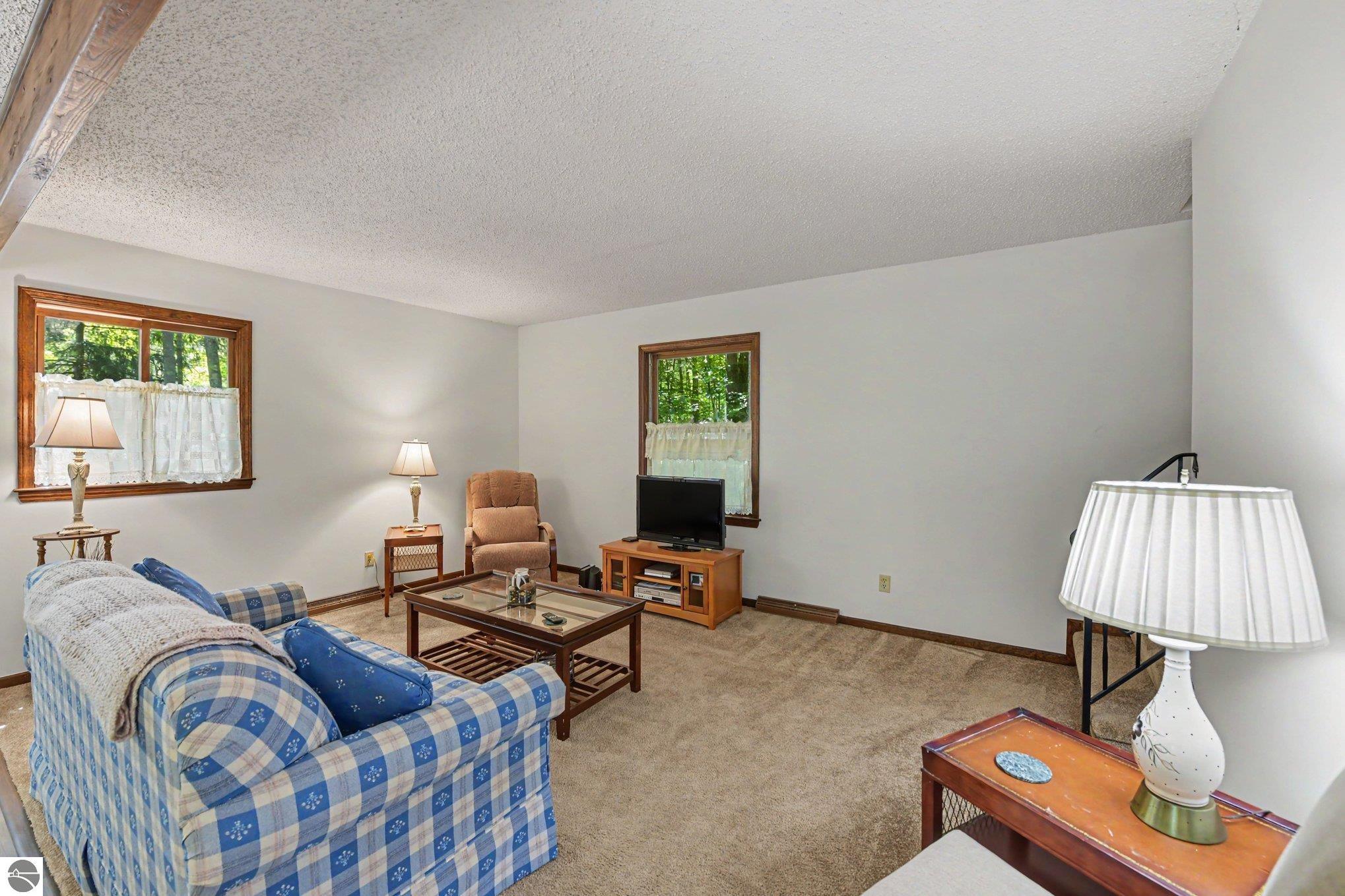 19048 Birch View Trail