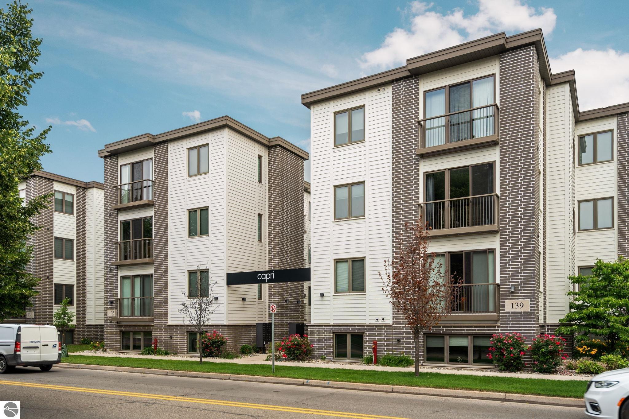 139 E Eighth Street # 107