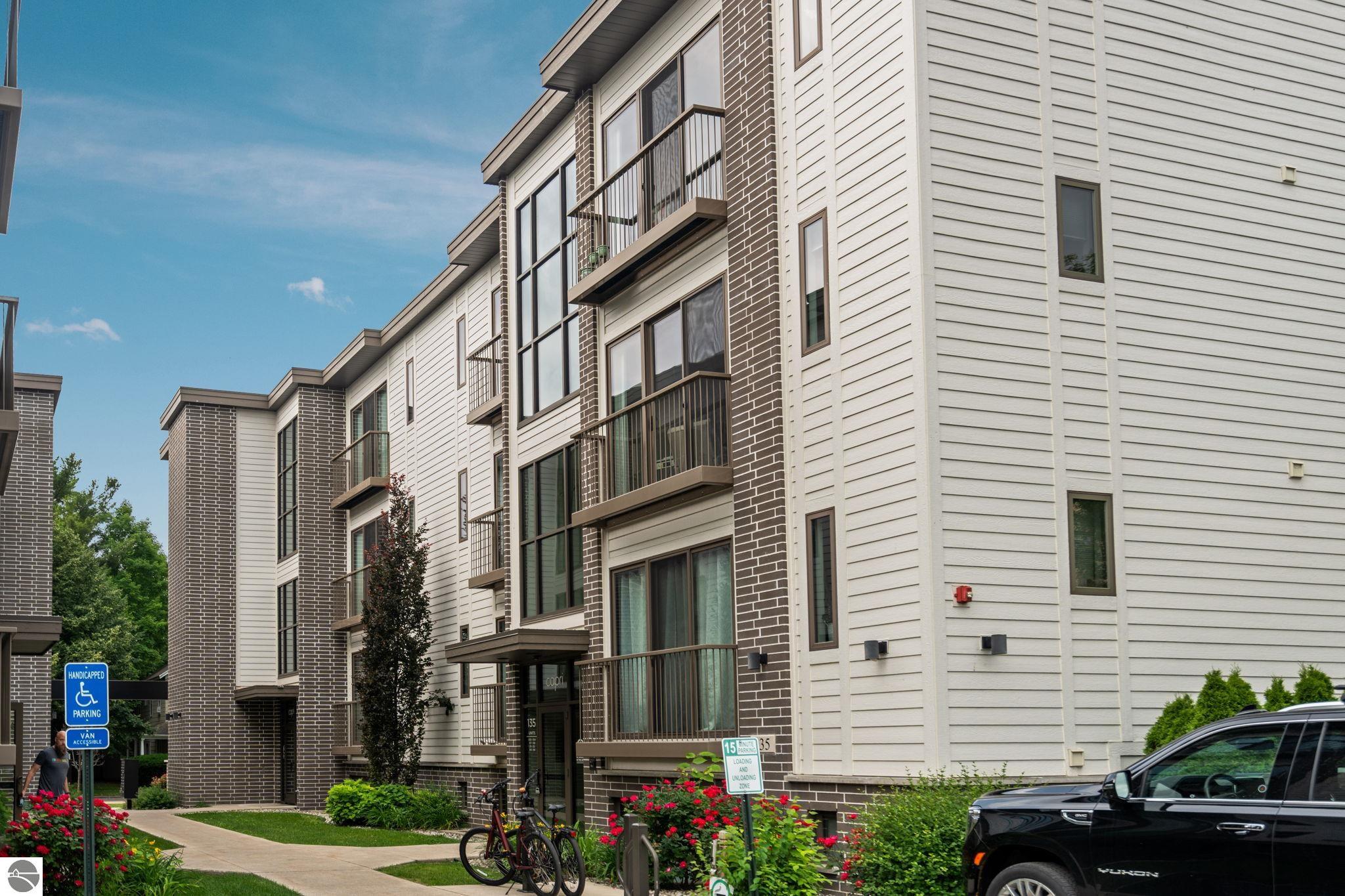 139 E Eighth Street # 107