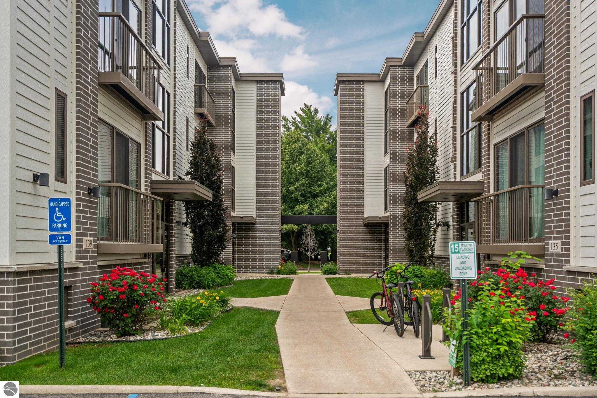 139 E Eighth Street # 107