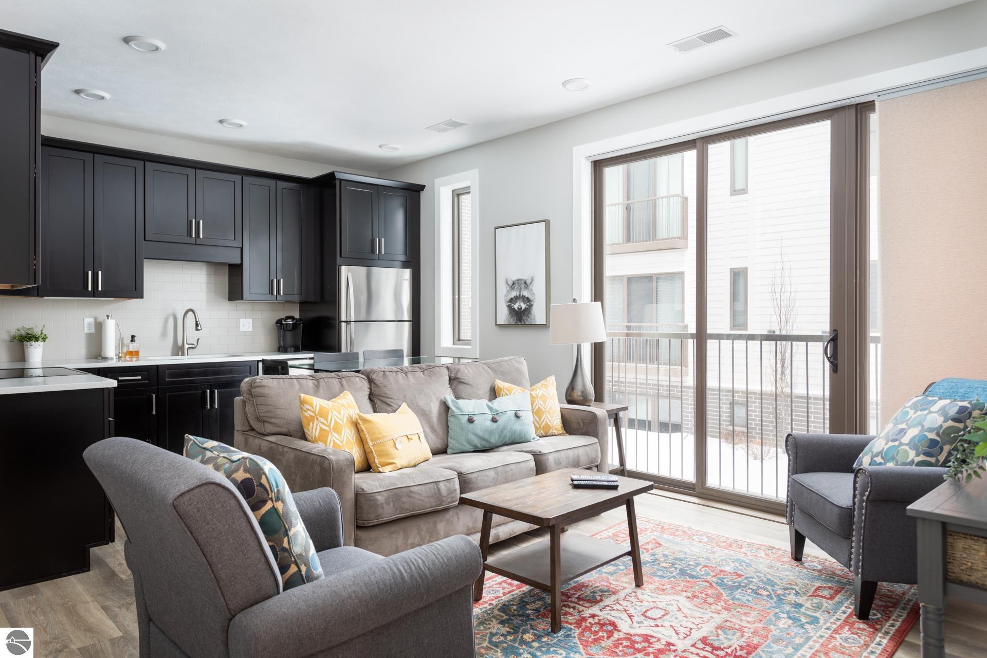 139 E Eighth Street # 107