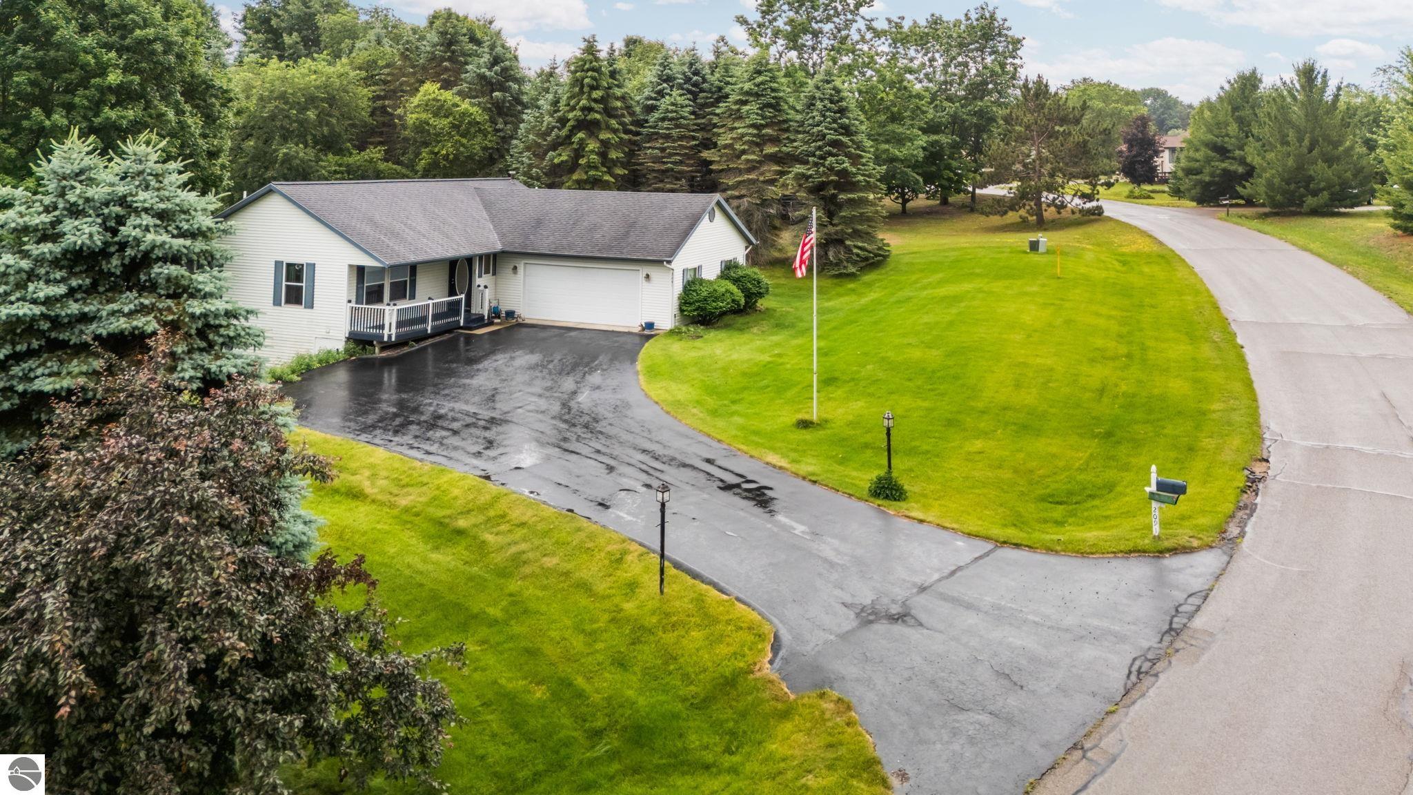 2091 Holland Circle