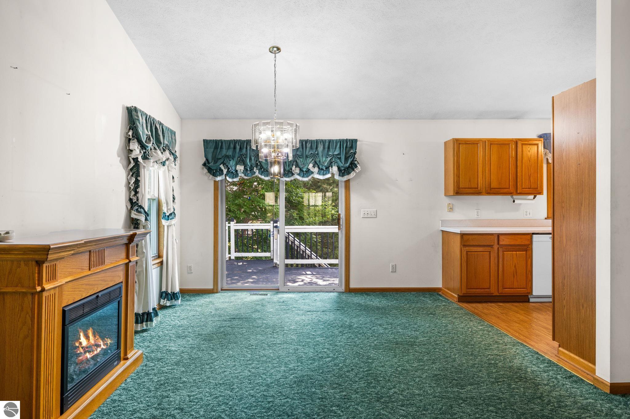 2091 Holland Circle