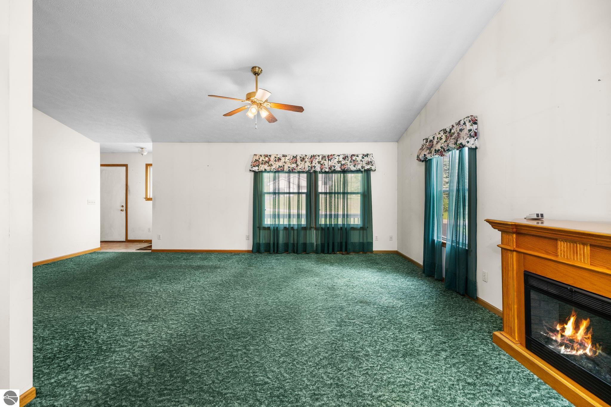 2091 Holland Circle