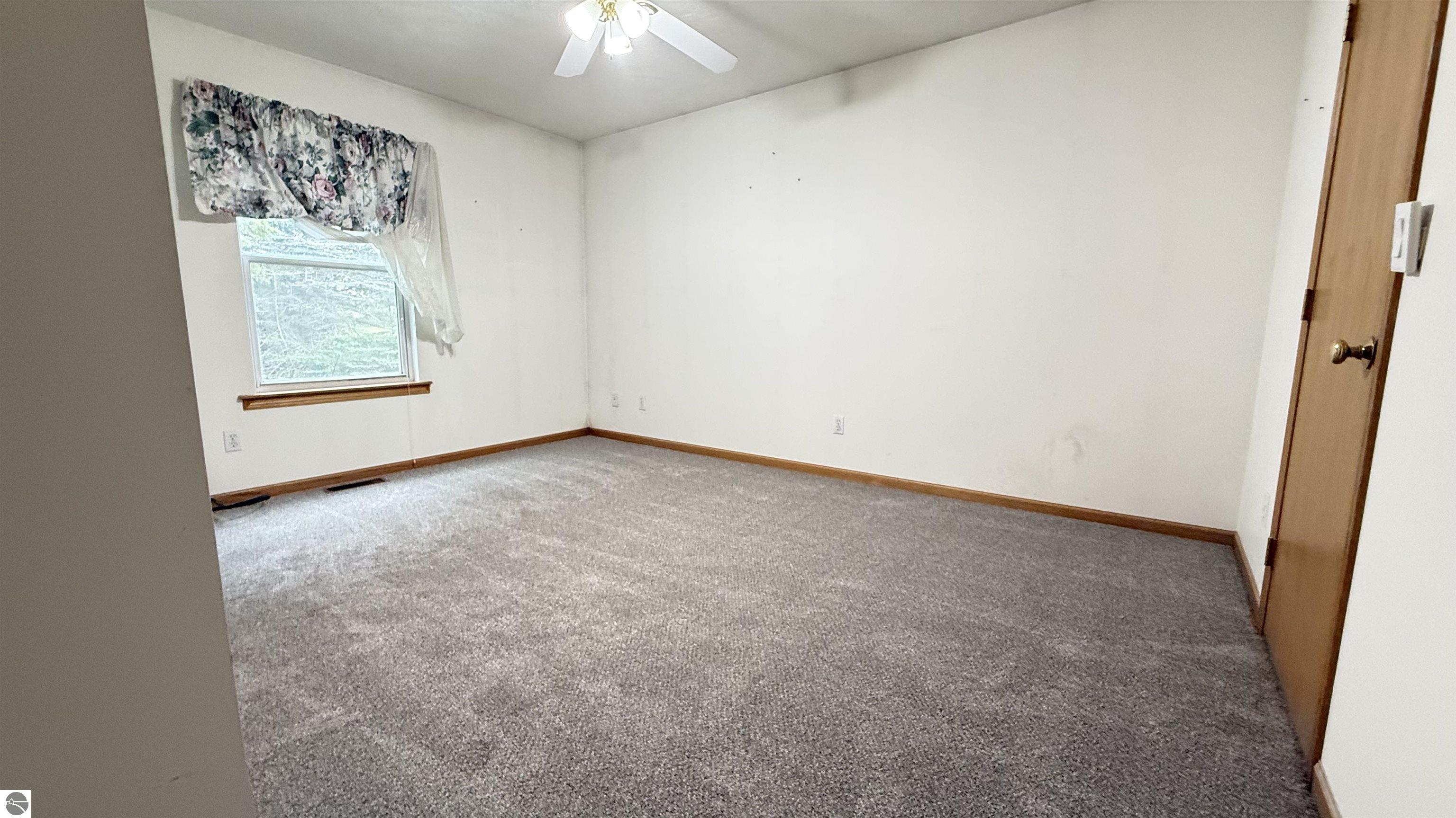 2091 Holland Circle