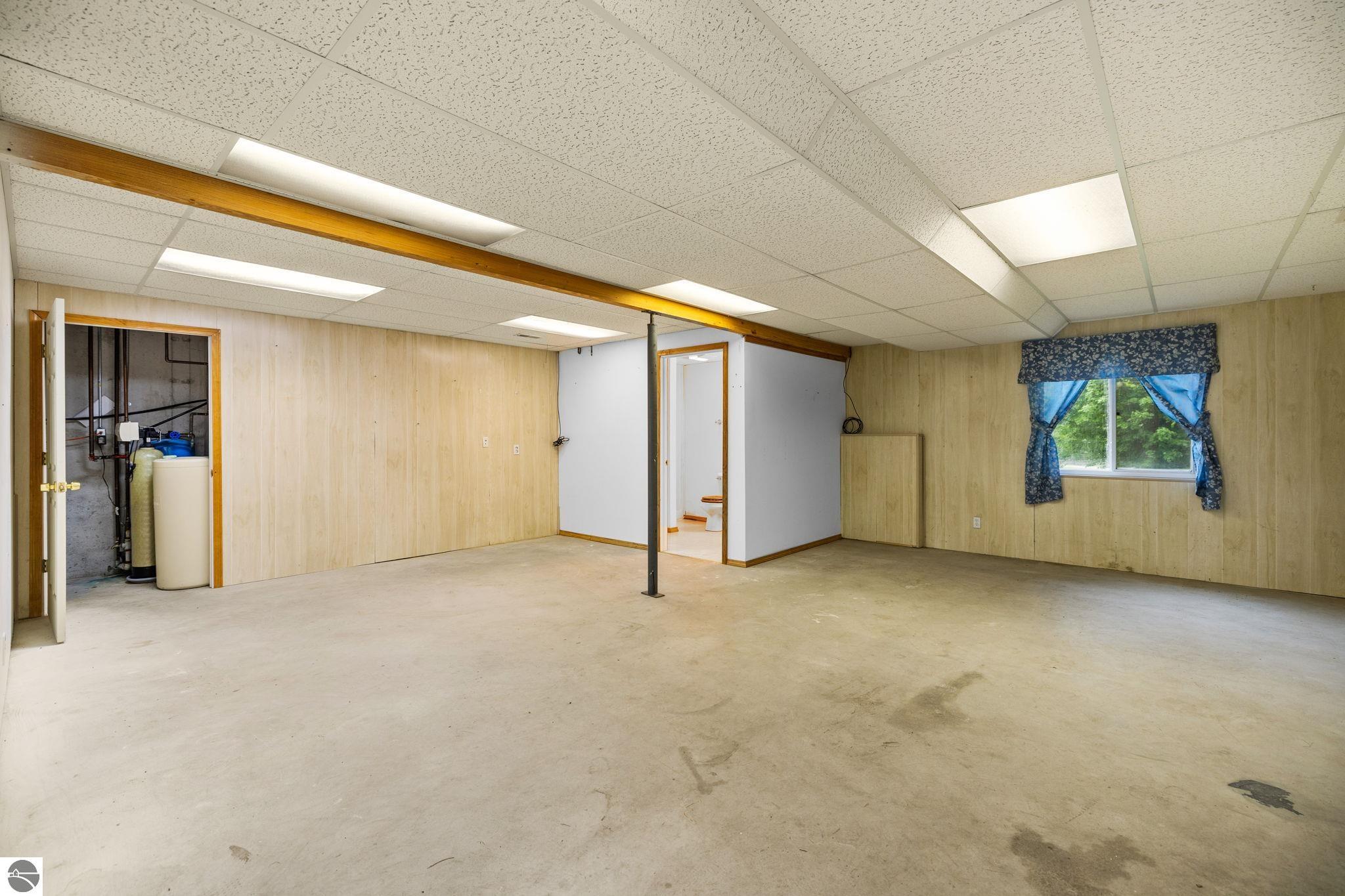 2091 Holland Circle