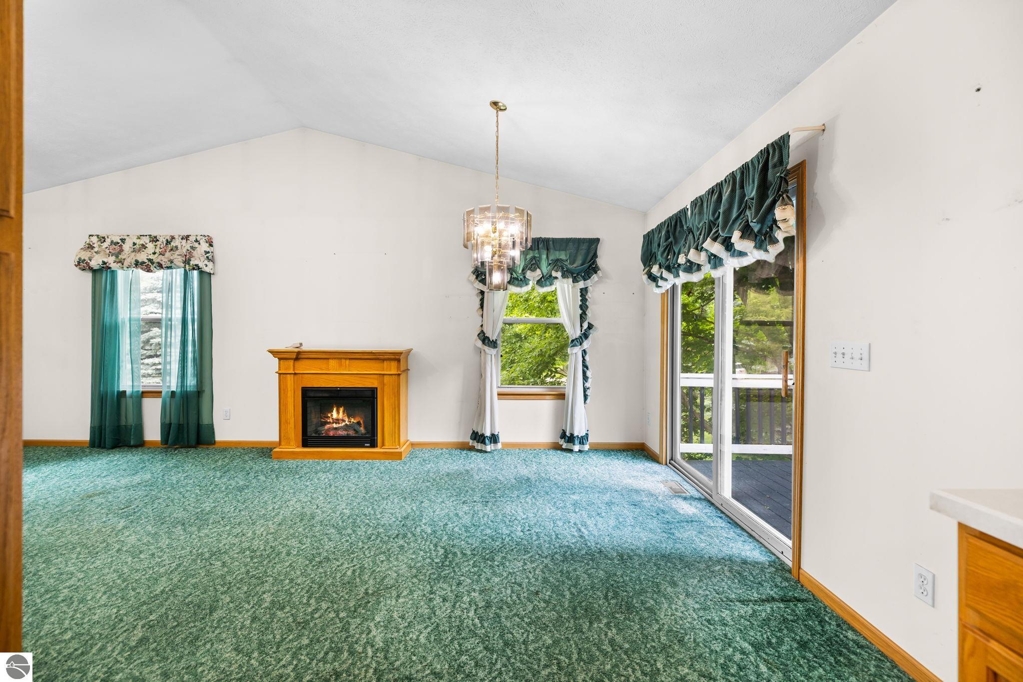 2091 Holland Circle