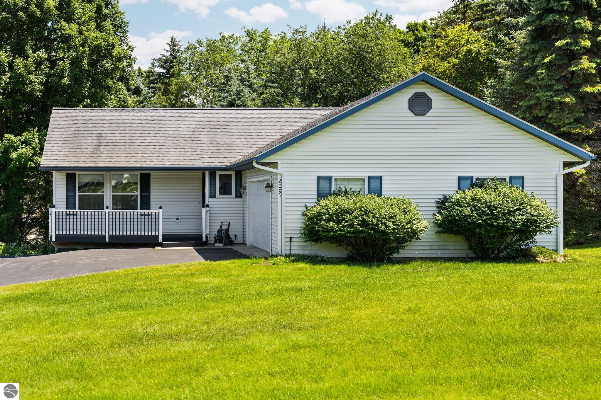 2091 Holland Circle
