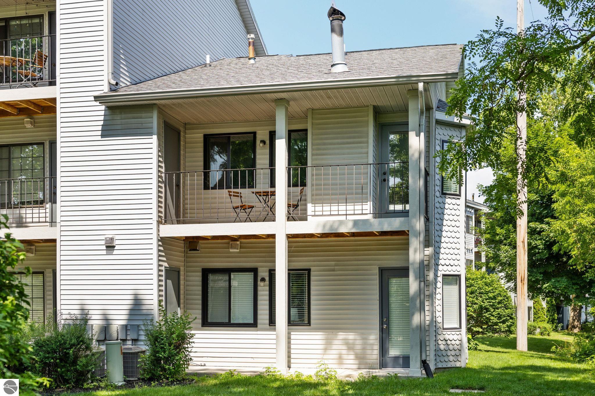 545 Riverine Drive # 201