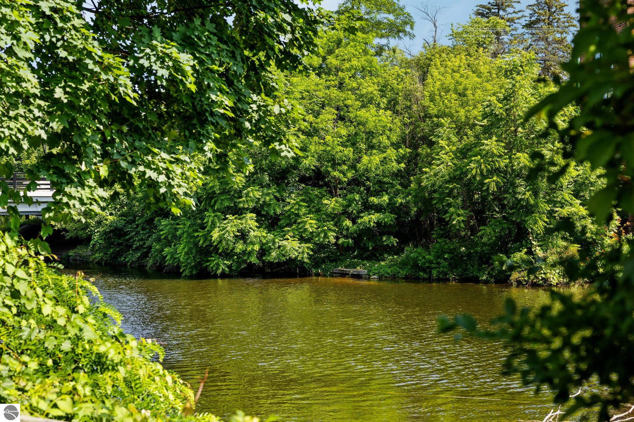 545 Riverine Drive # 201