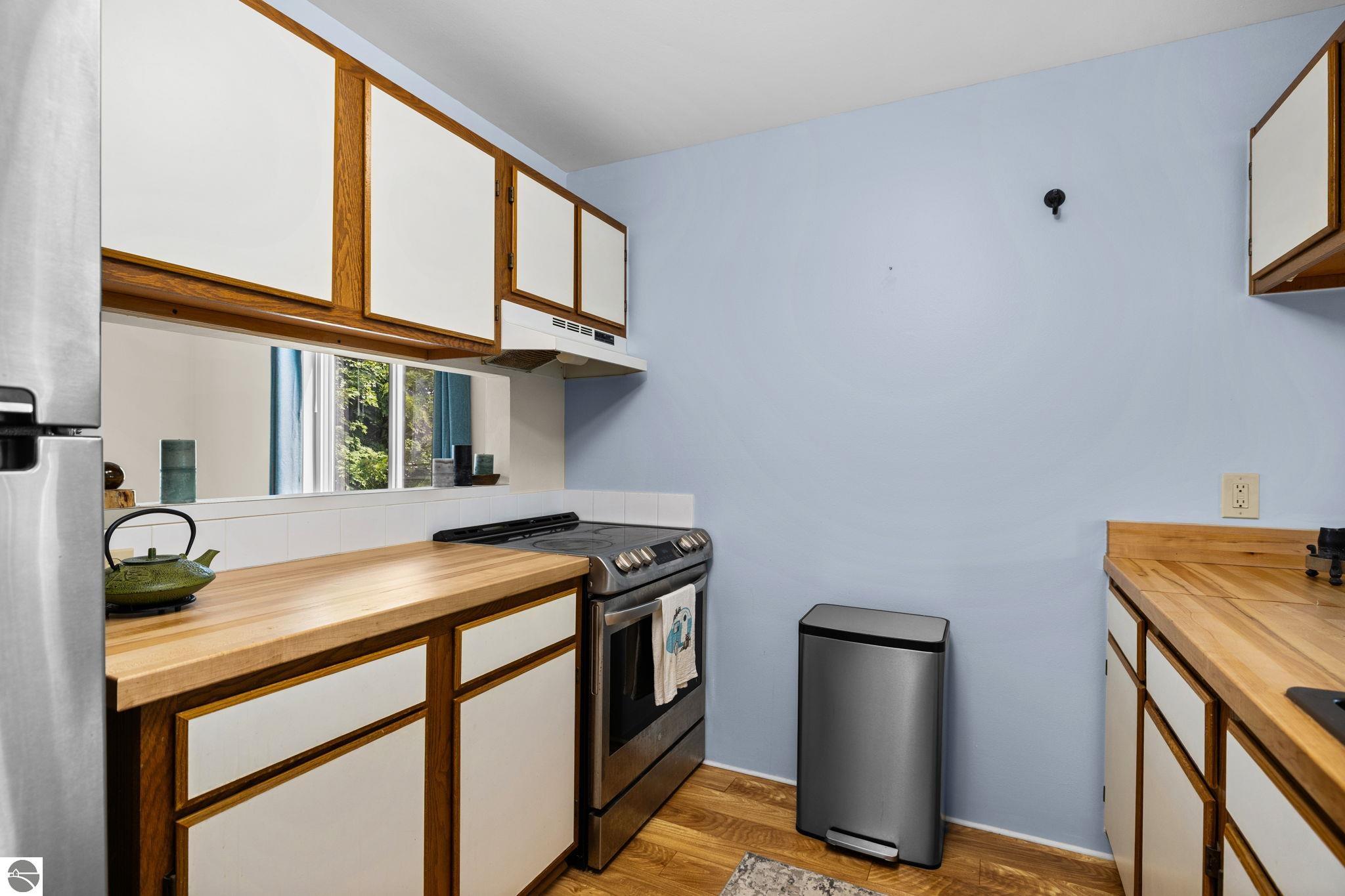 545 Riverine Drive # 201