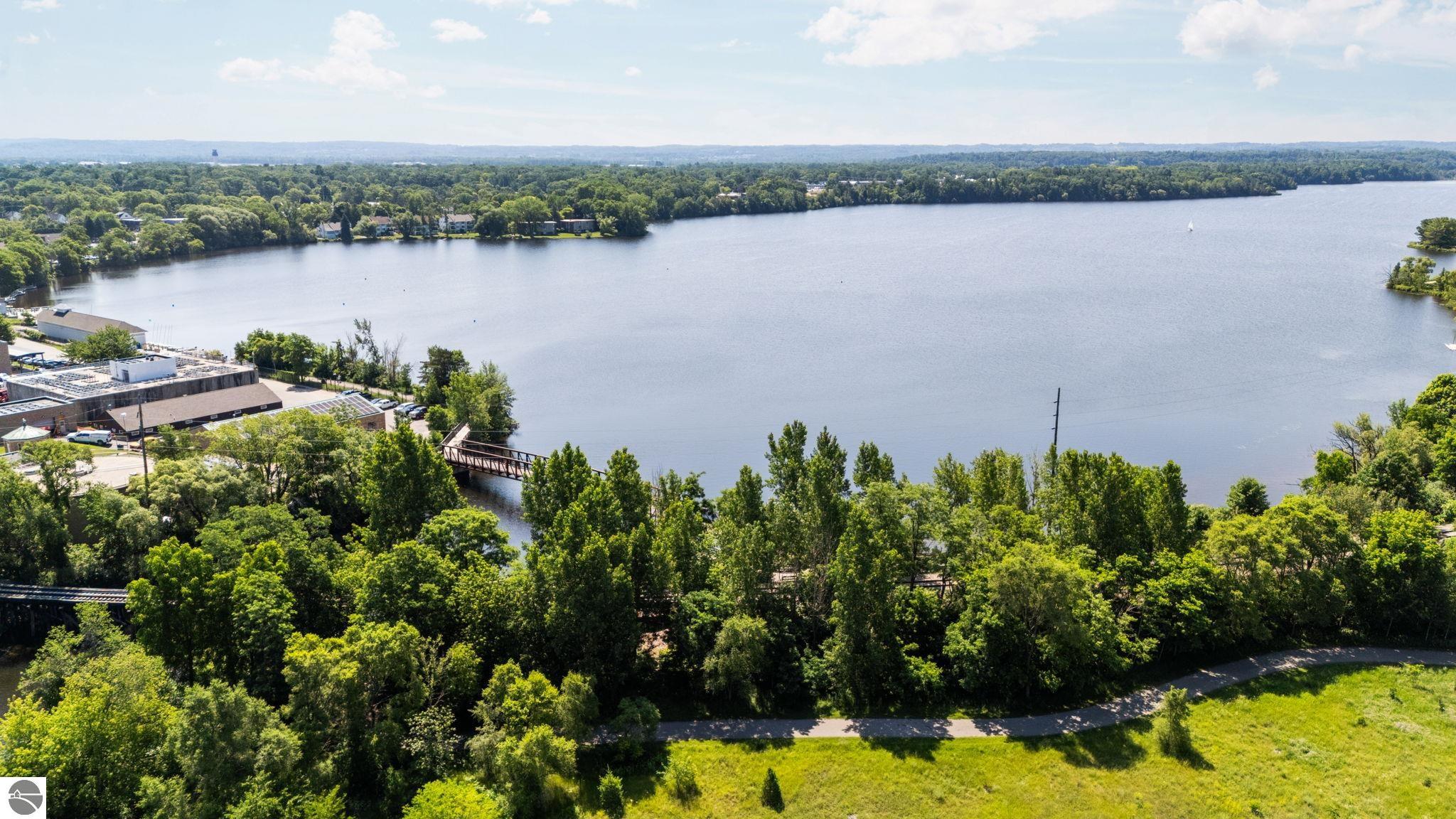 545 Riverine Drive # 201