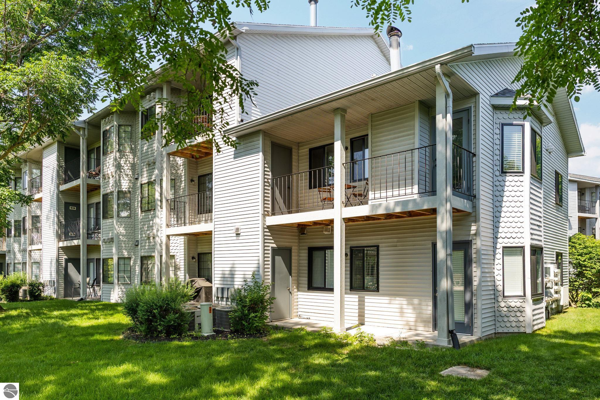 545 Riverine Drive # 201